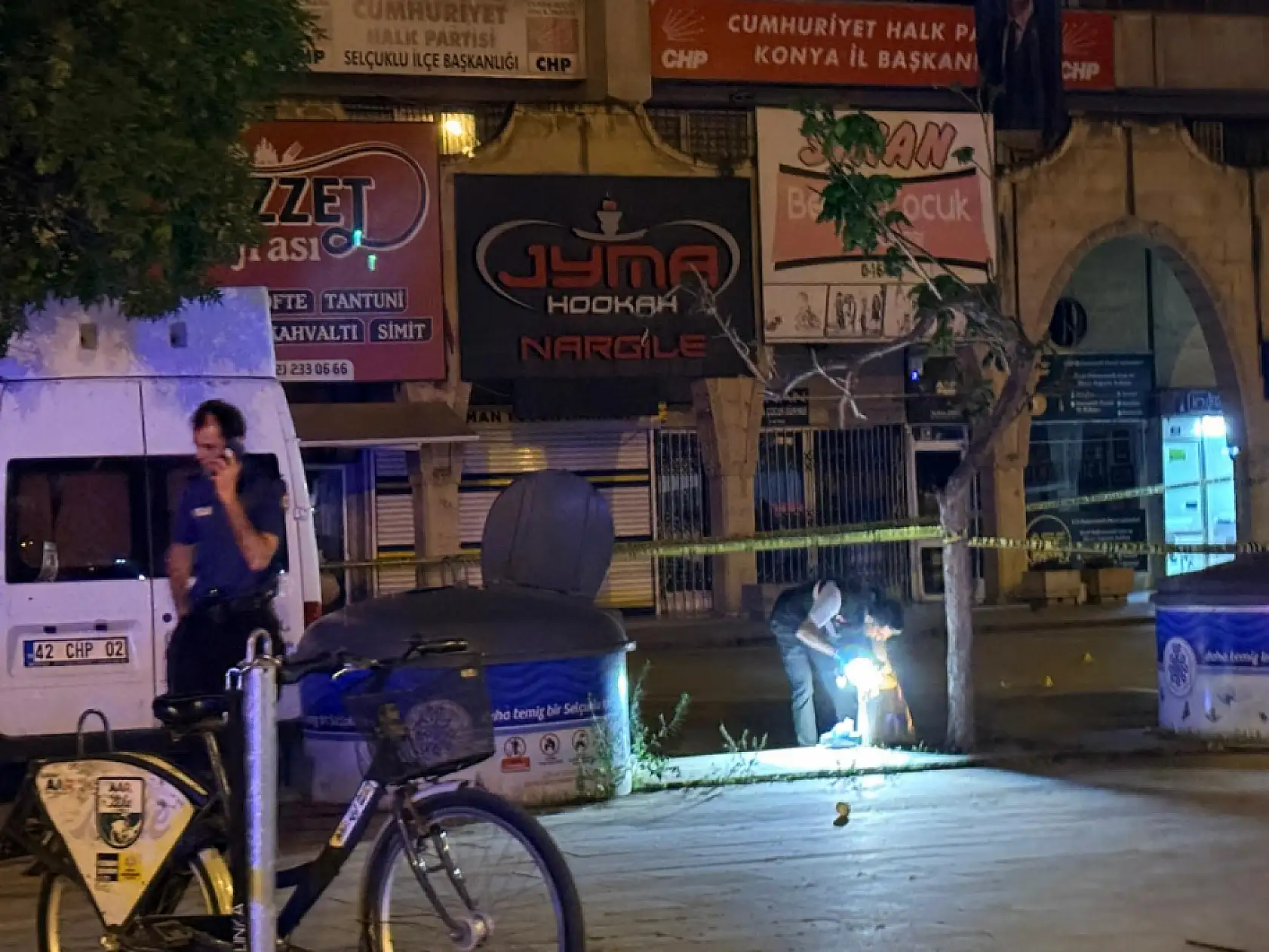 Konya'da hareketli dakikalar: İş merkezi önünde silah sesleri polisi alarma geçirdi!