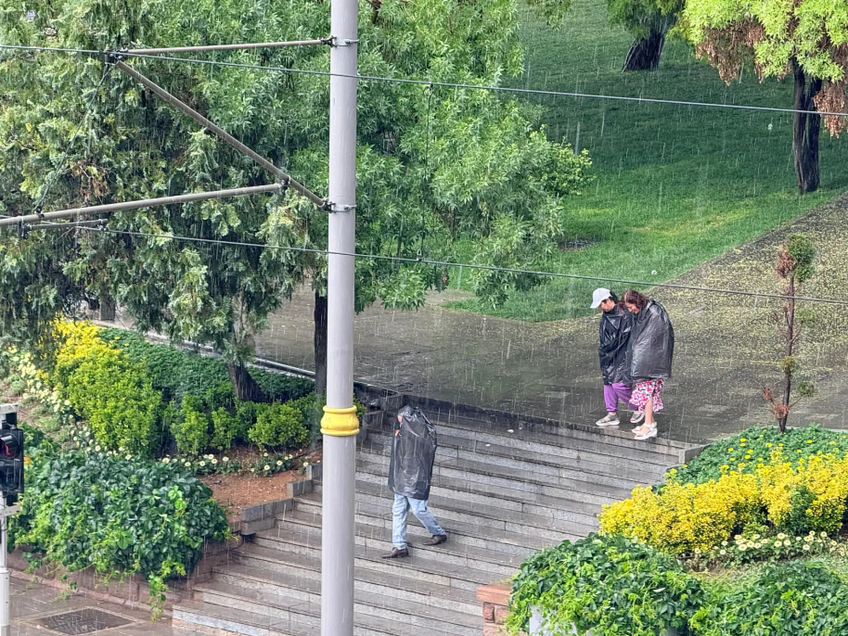 Konya'da sağanak renkli görüntülere sahne oldu