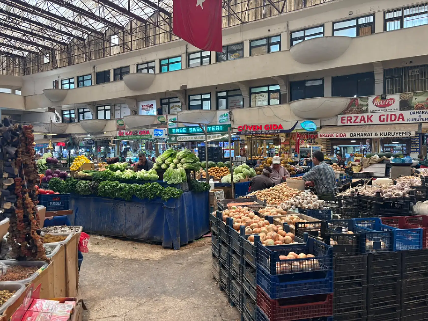Konya'da kalitenin adresi tarihi pazarda esnaf eski günleri özlüyor