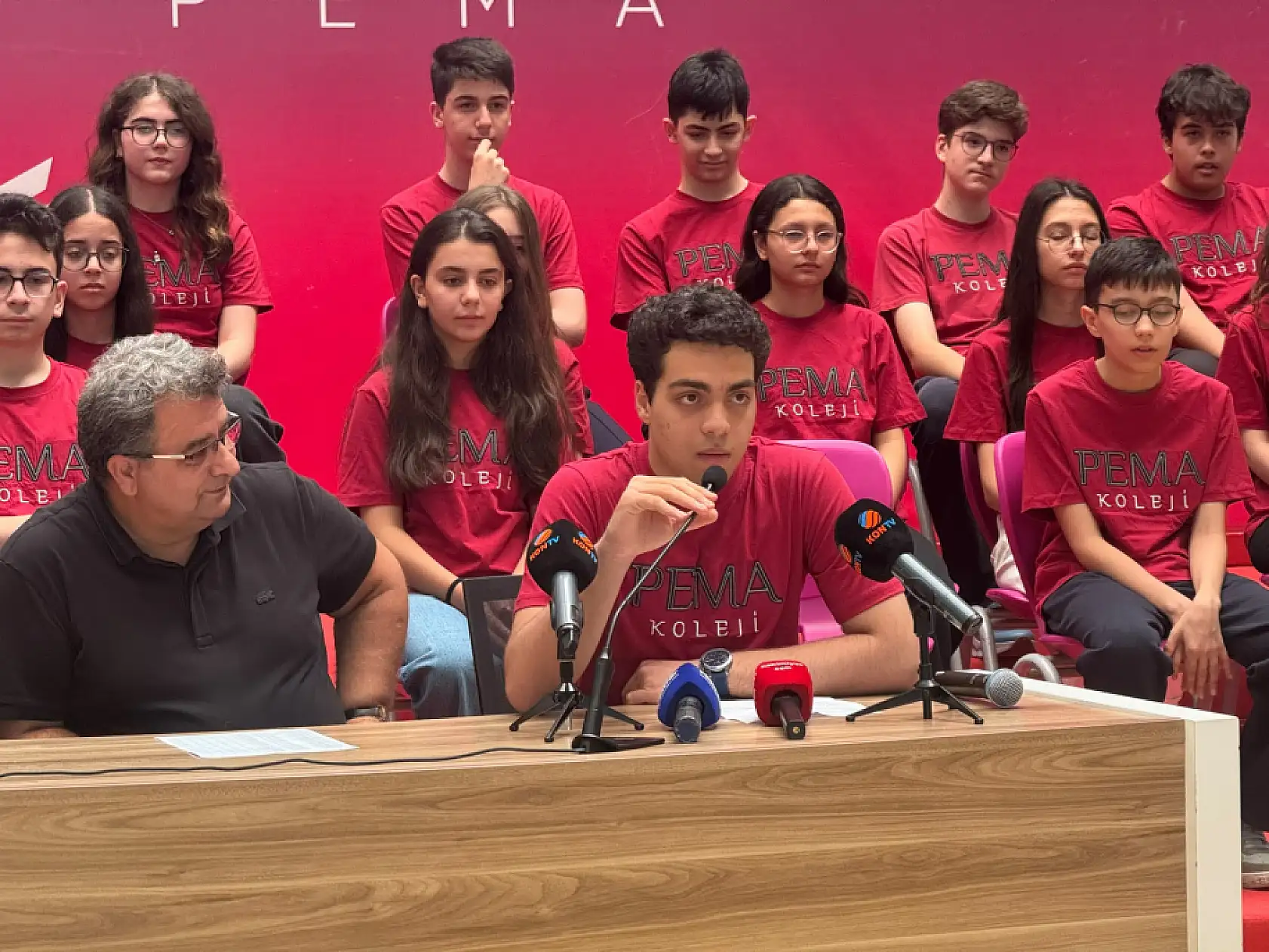 Konya PEMA Koleji'nden tarihi başarı! LGS Türkiye 1'incisi Yusuf Emir Yıldırım başarının sırrını açıkladı