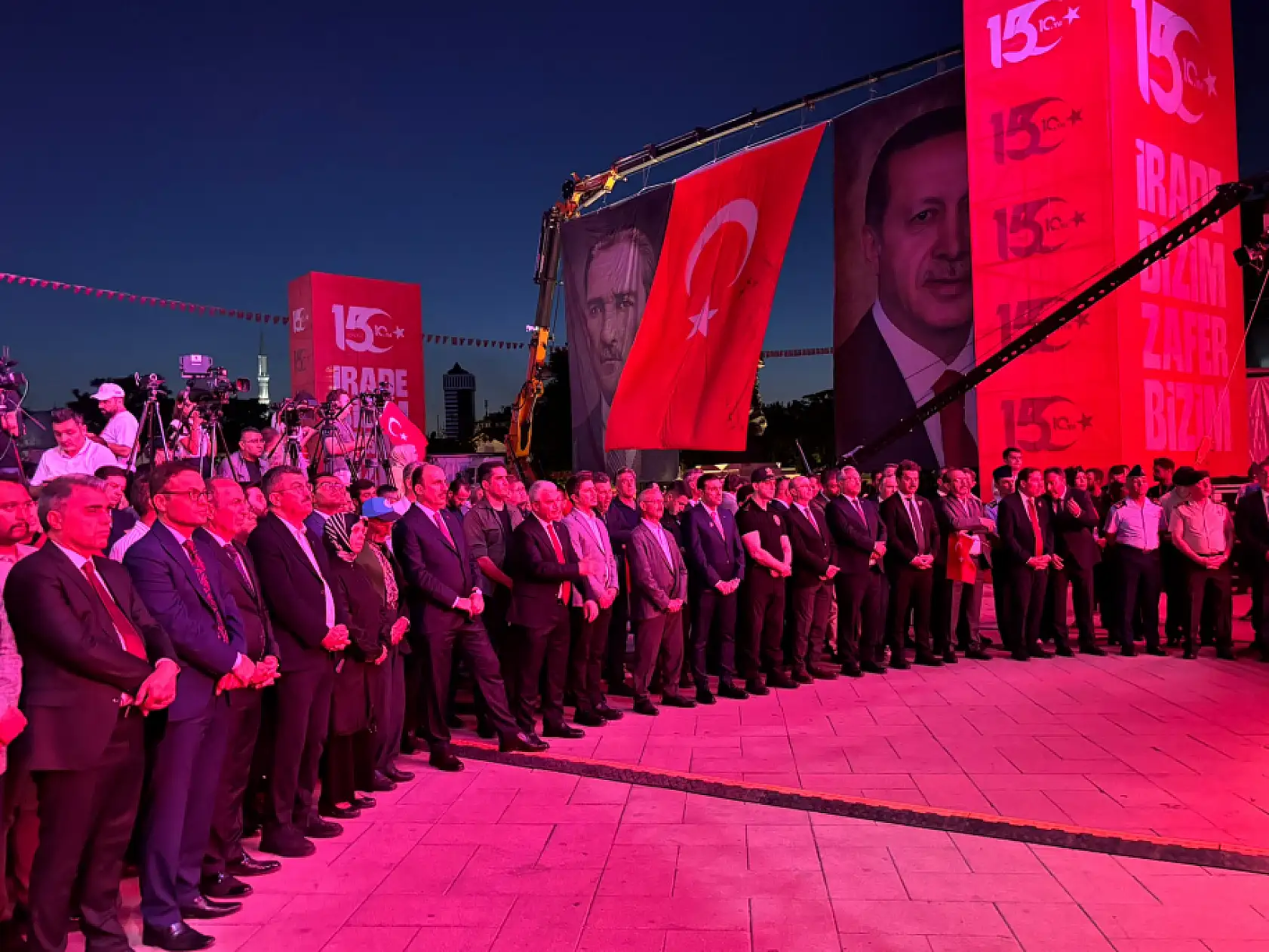 Tanklara göğüs, mermilere siper olanların destanı: Konya şehitlerini unutmadı
