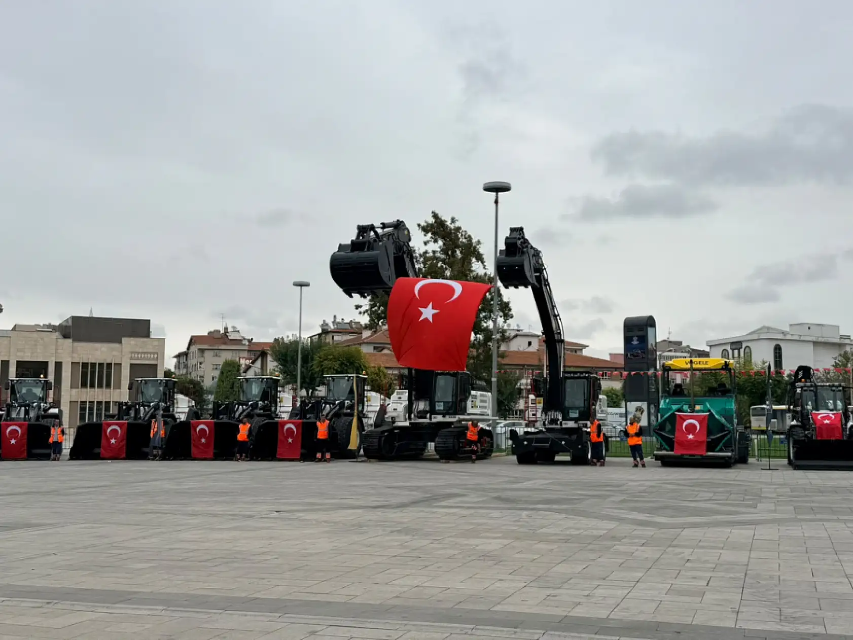Konya'da 419 milyon liralık dev filo! 54 yeni araç hizmete girdi