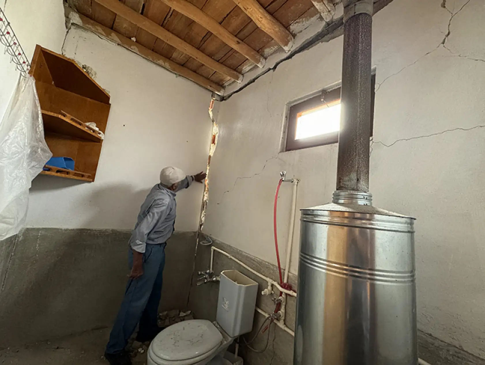 Malatya'da yaşanan deprem Elazığ'da hasara neden oldu!