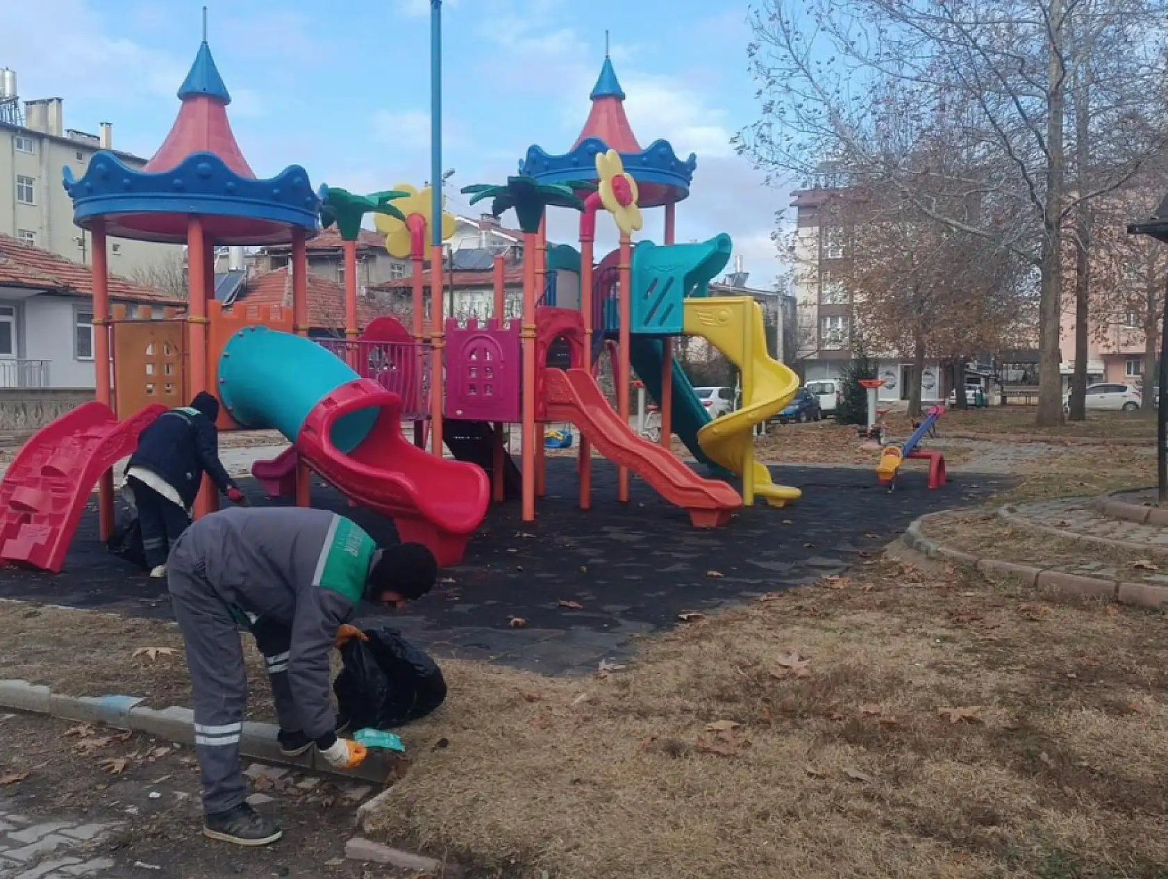Konya'da yollar yenileniyor, parklar güzelleşiyor
