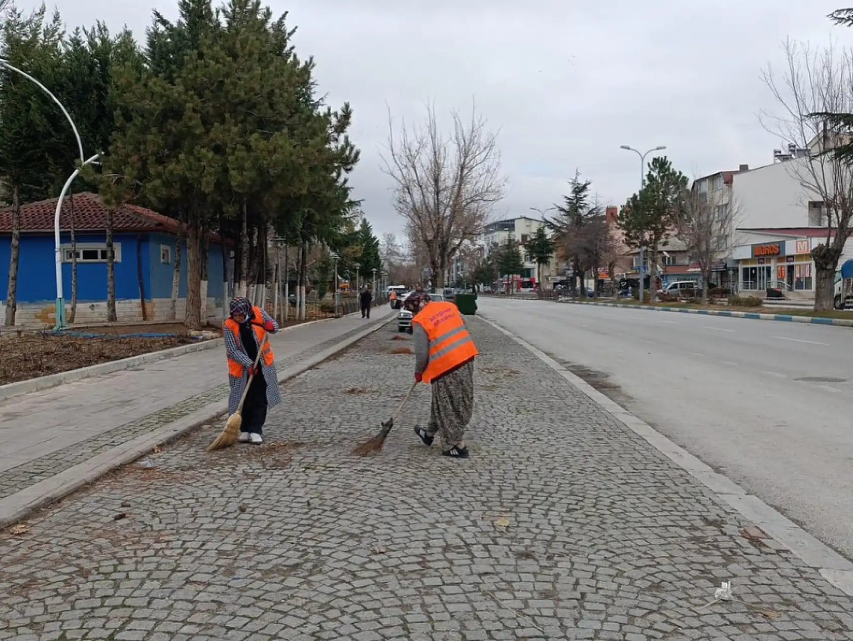 Konya'da yollar yenileniyor, parklar güzelleşiyor