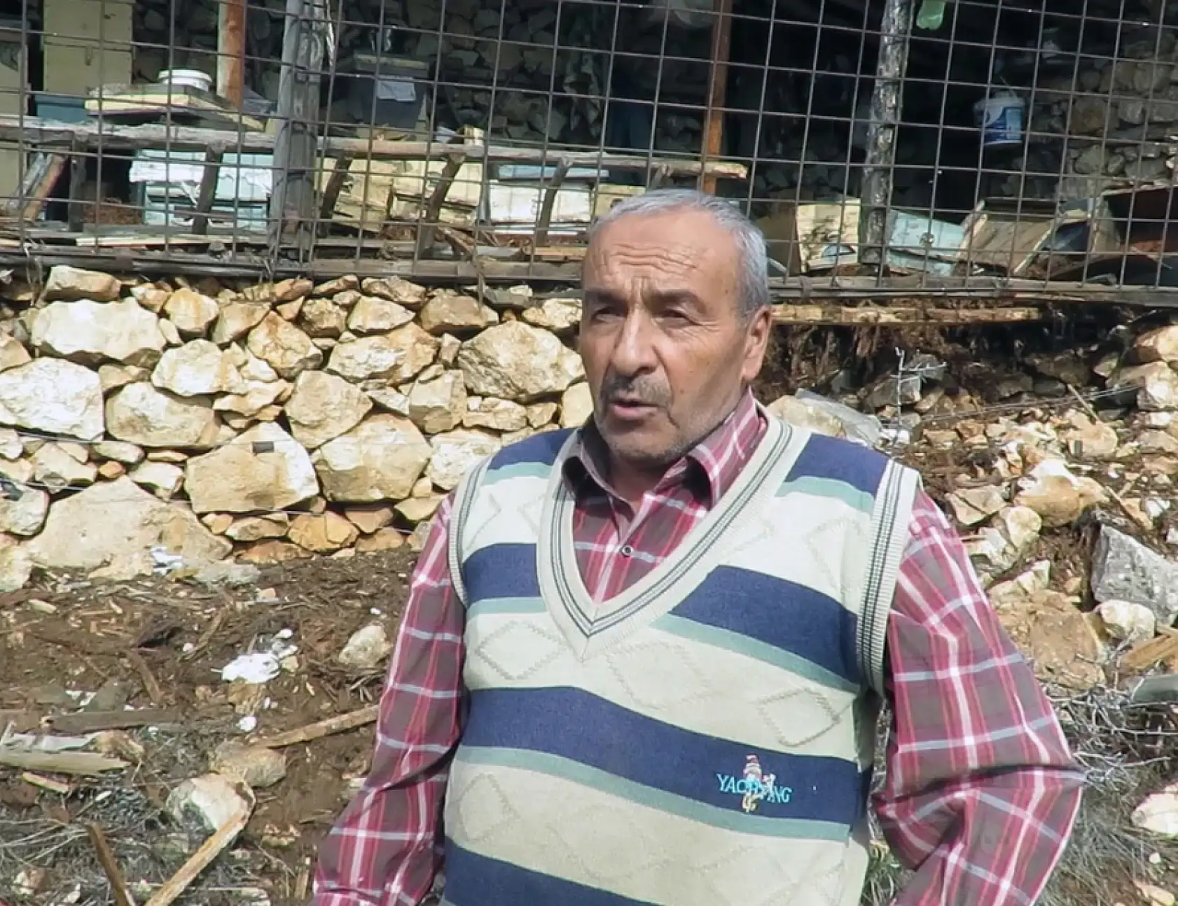 Konya'da ayı istilası! Atalık hanaylara giren ayı, kara kovan balını talan etti