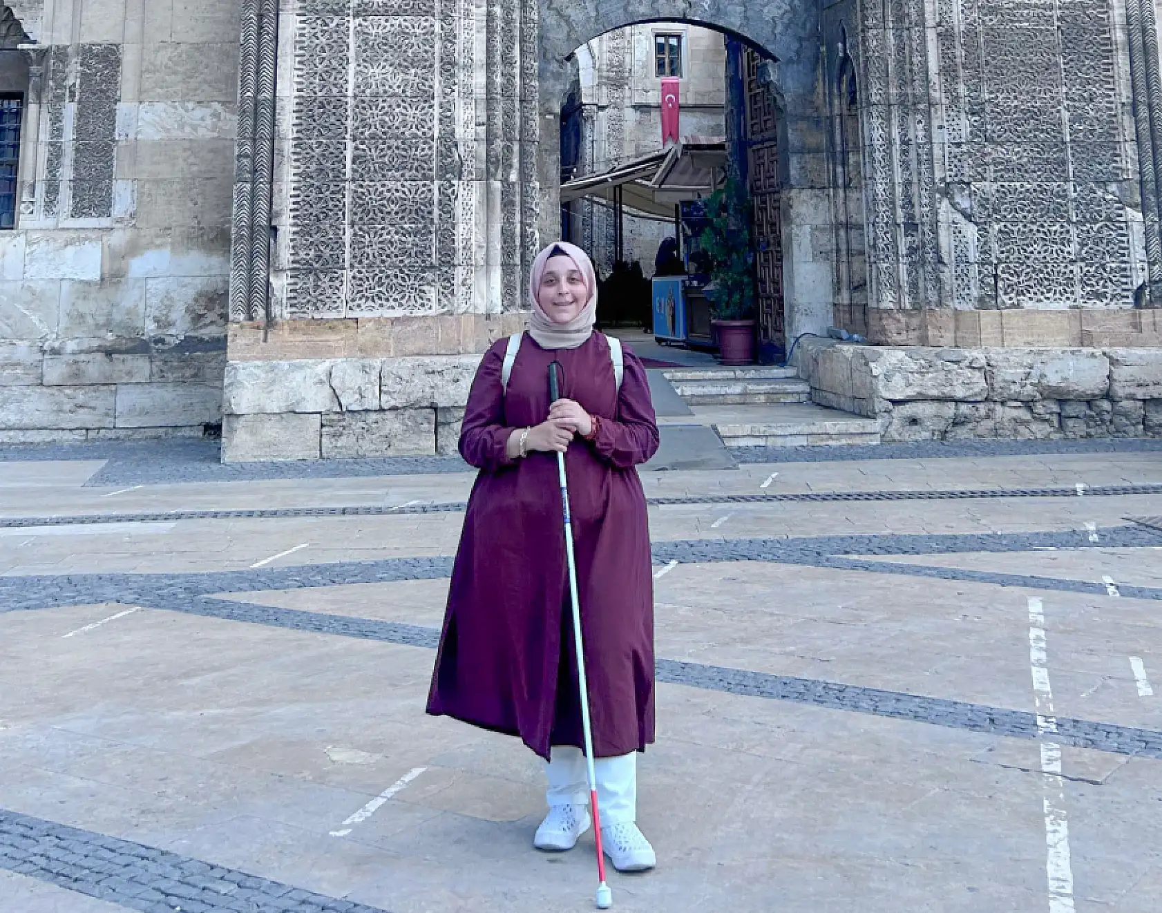 Konya'da 18 yaşında karanlığa bürünen hayatı annesinin verdiği paspas sapıyla değişti