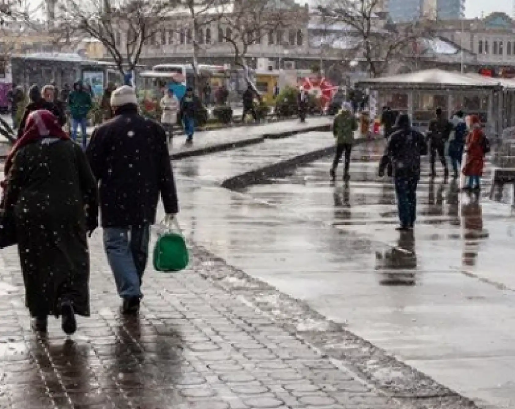 Meteoroloji Konya için sağanak yağış  uyarısında bulundu: O günlere dikkat!