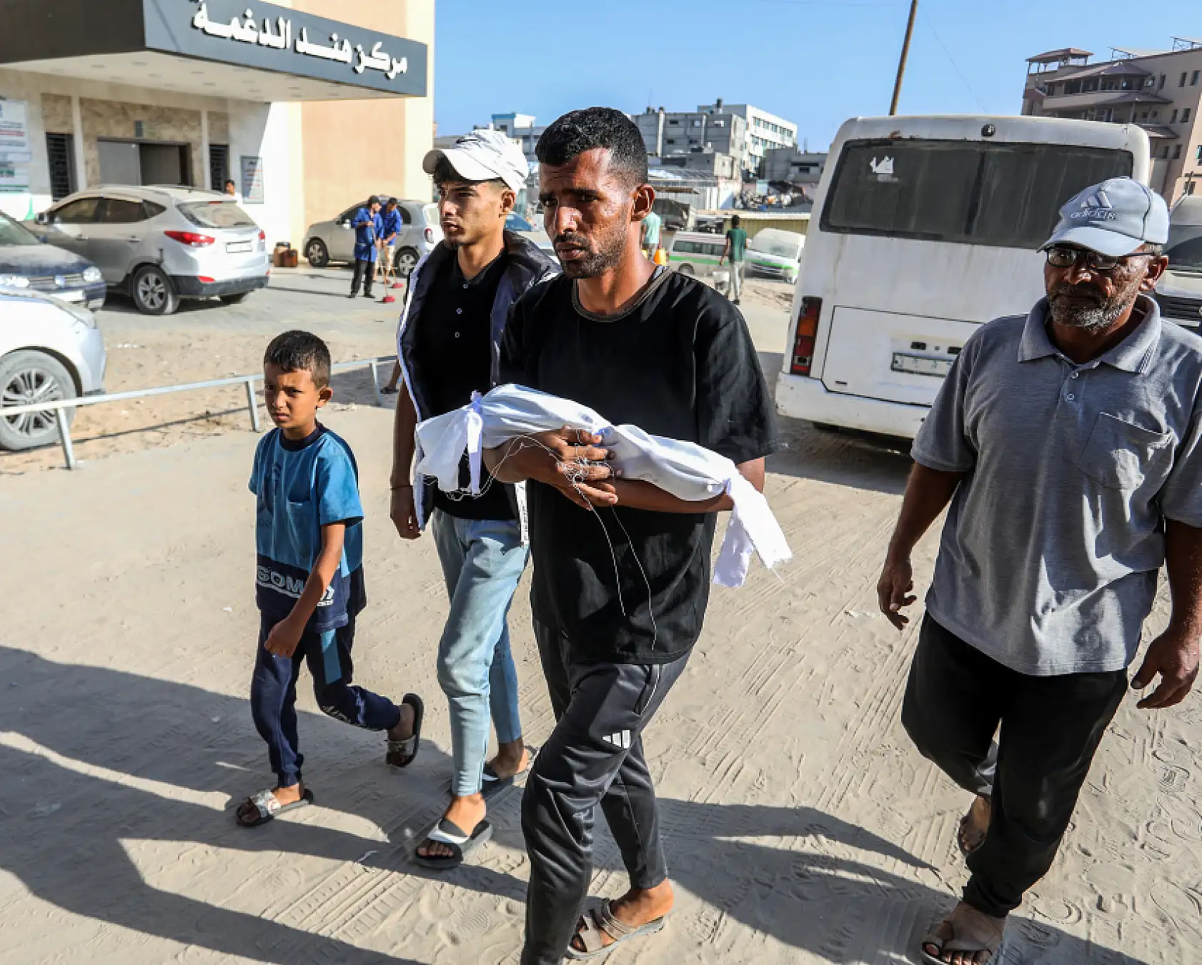 Bir bebek daha açlığa yenik düştü