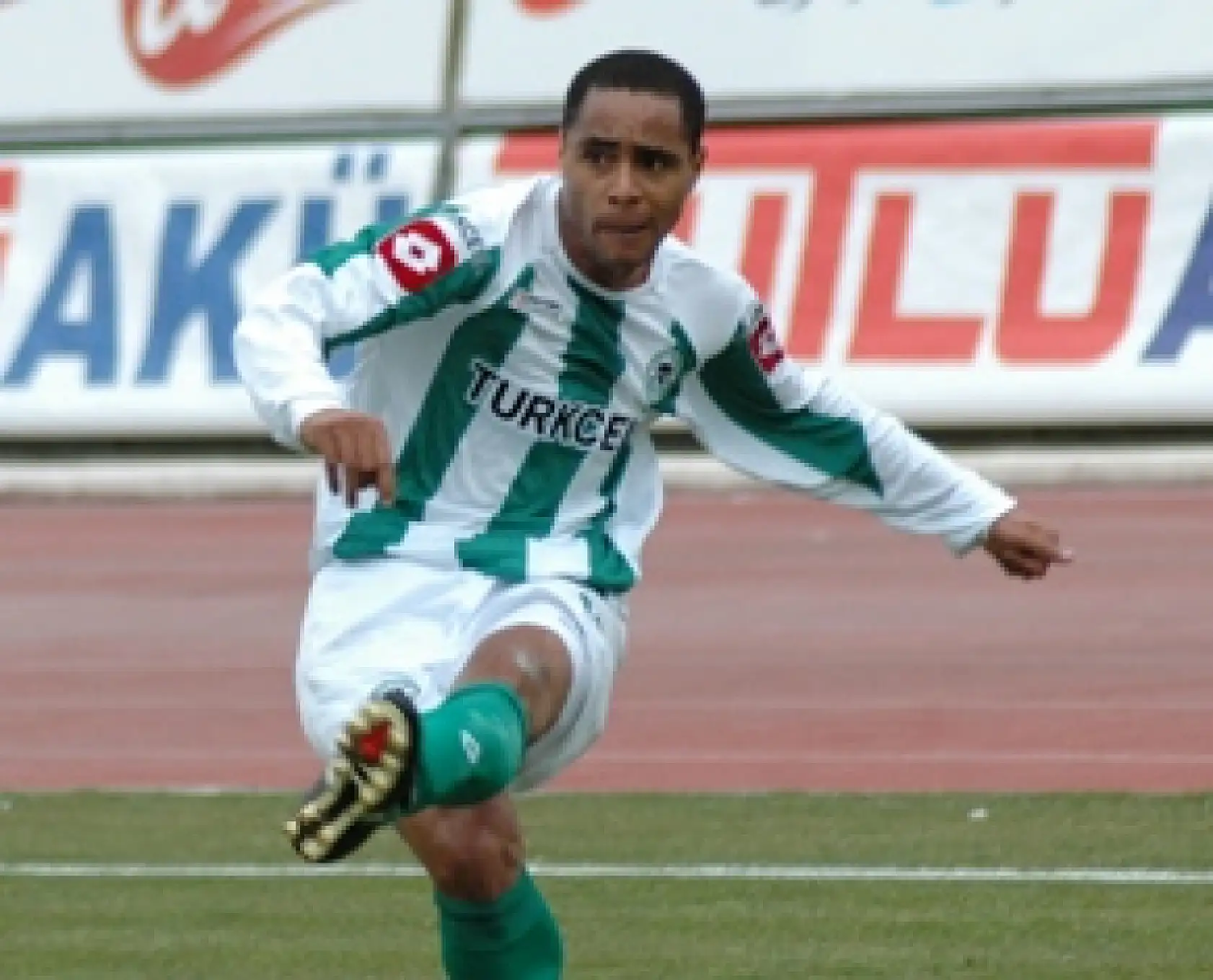 Konyaspor'un tarihine damga vuran en pahalı transferler: Kimler parıldadı, kimler hayal kırıklığı oldu?