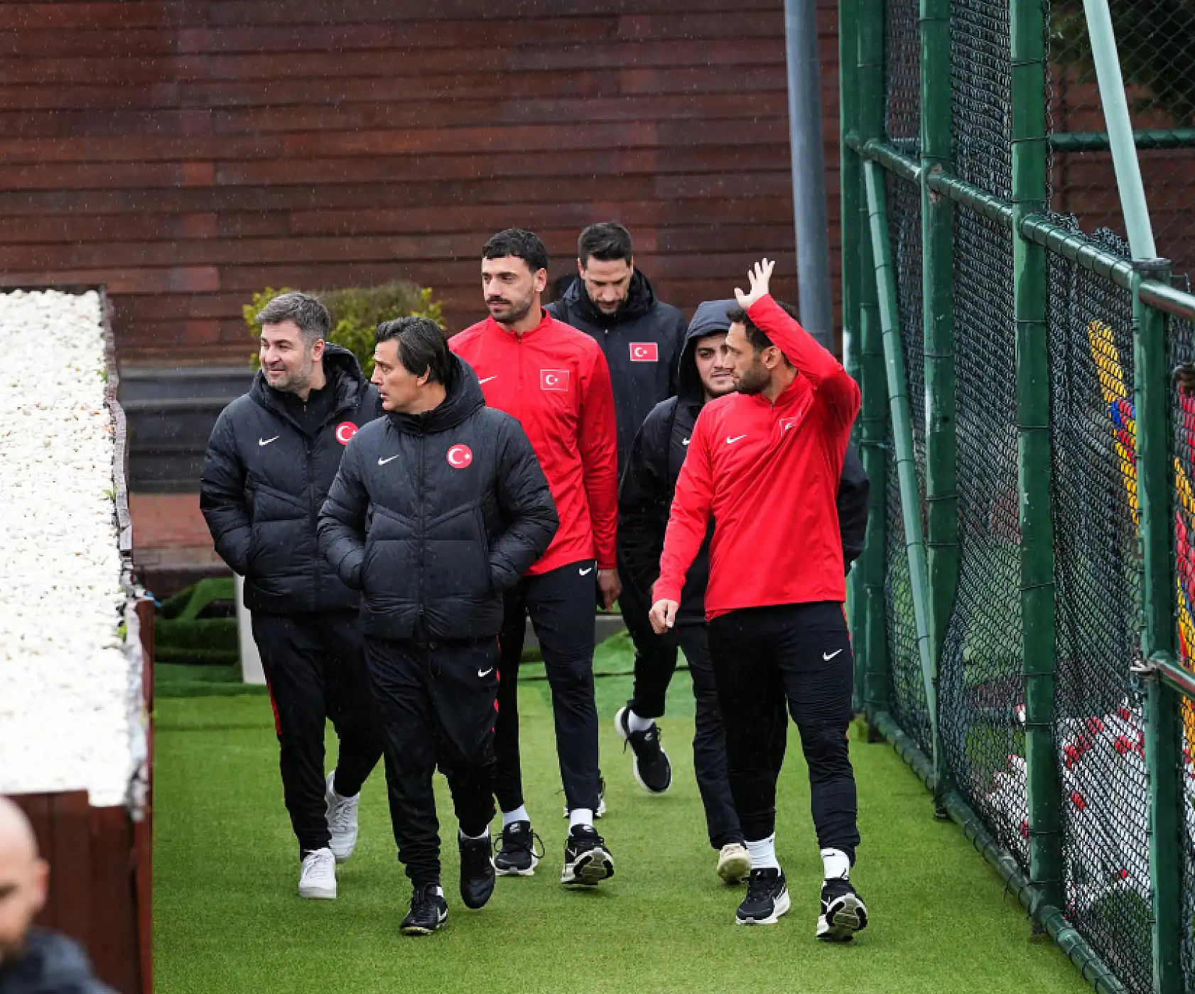 Milliler Kosova finaline kilitlendi! Montella yönetiminde taktik mesaisi