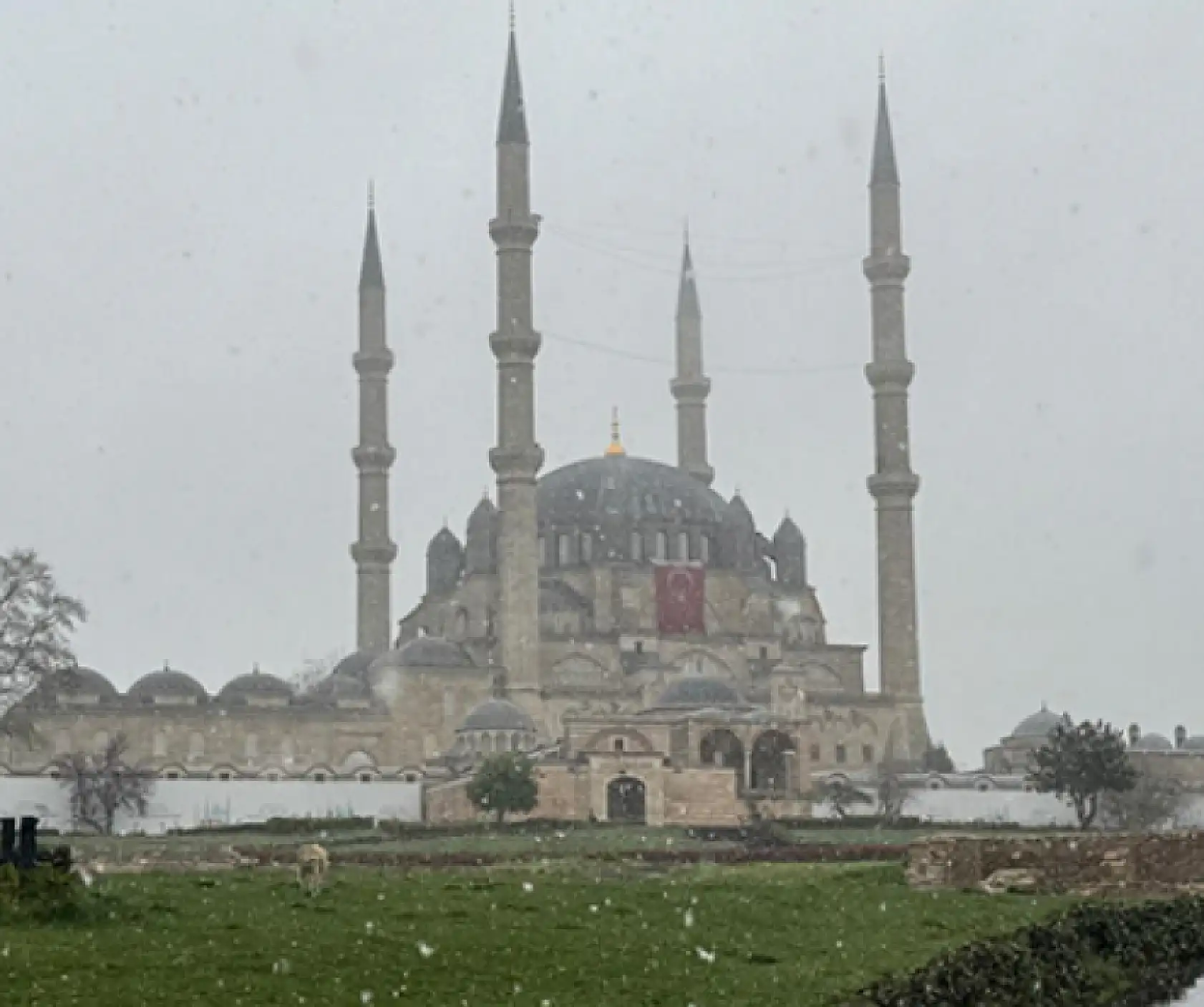 Balkan soğukları kar yağışına döndü!