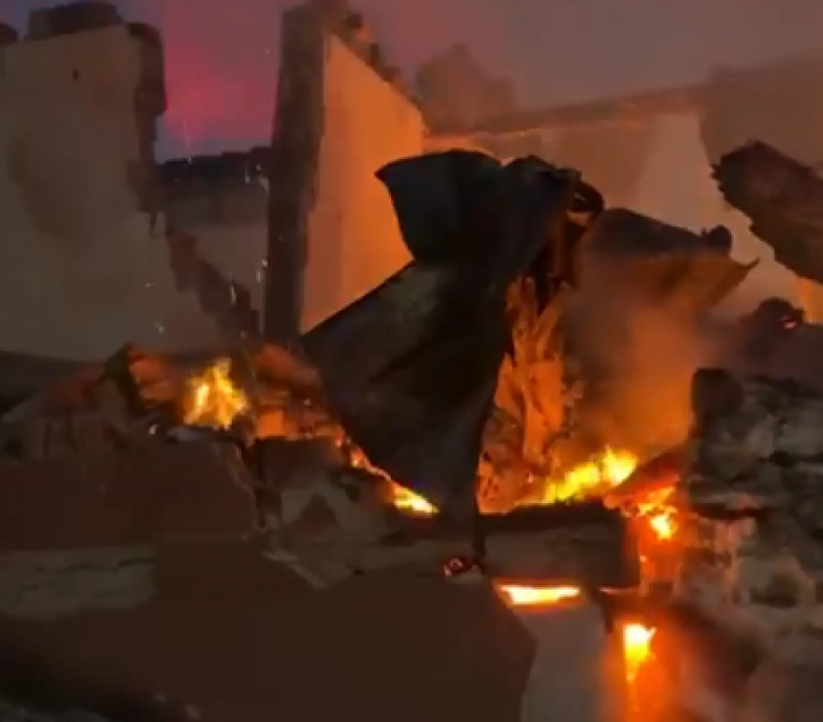 Yangın faciasında 50 hayvan telef oldu!