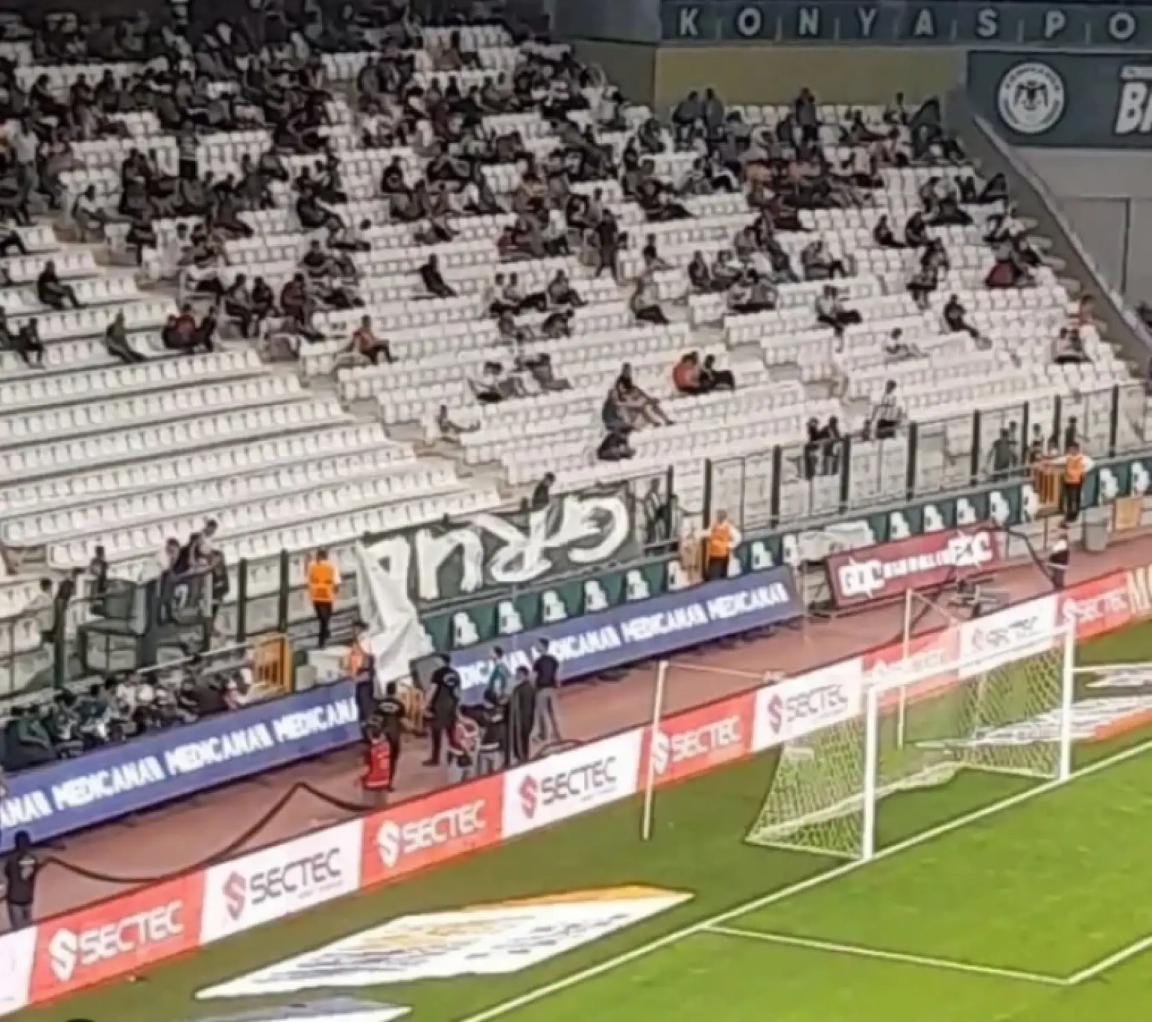 Spor yorumcusundan Konyaspor yönetimine tavsiye.. pankart namus gibidir