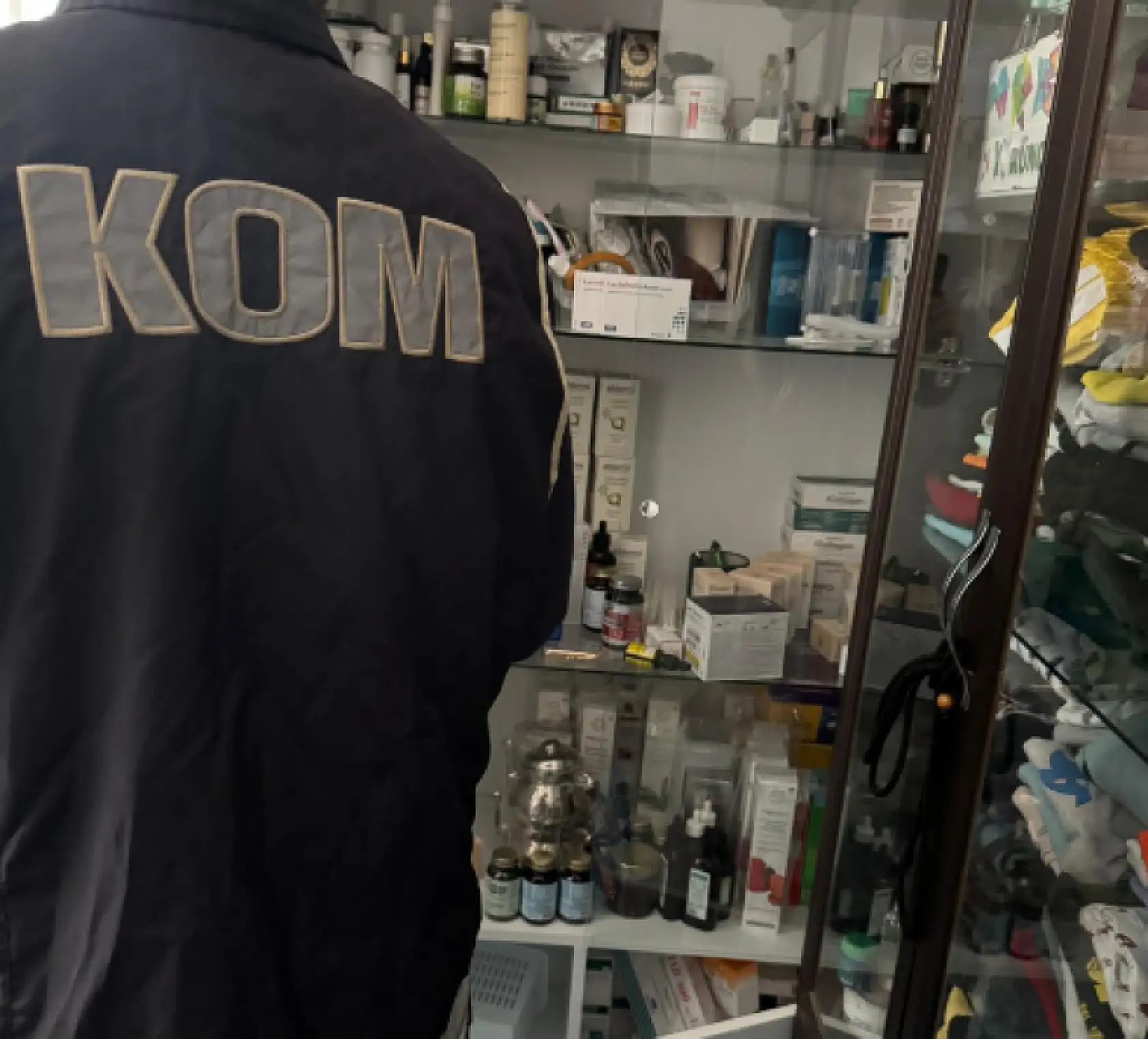 Konya'da kaçak klinik operasyonu: Evi eczaneye çevirmişler!