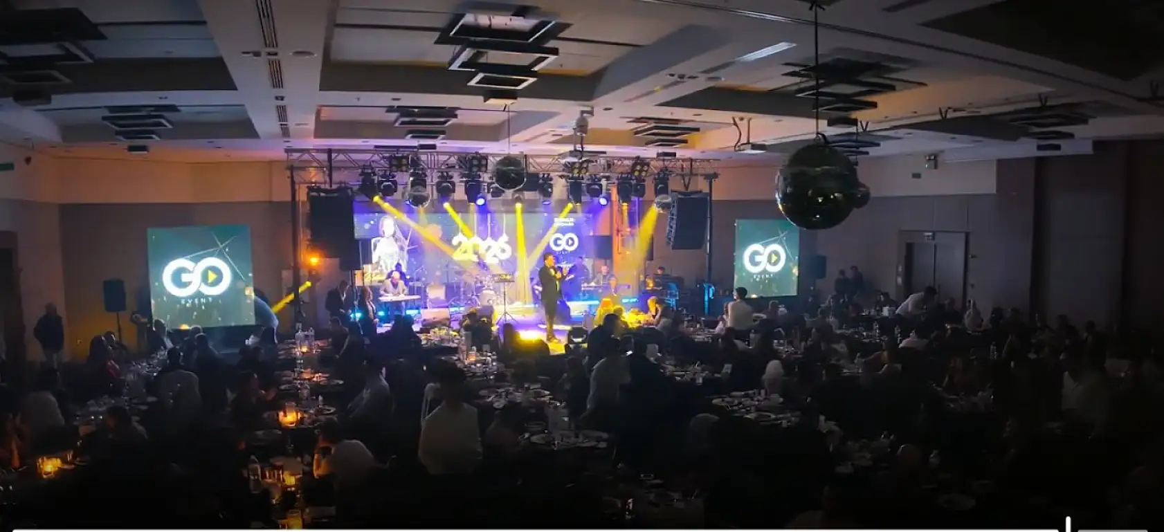 Salonda boş yer kalmadı! Konya'daki organizasyon gündeme oturdu...