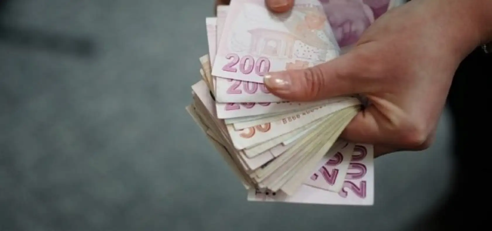 Konyalı gençlere burs müjdesi! 1-15 Ekim tarihlerinde başvuru yapabilirsiniz!