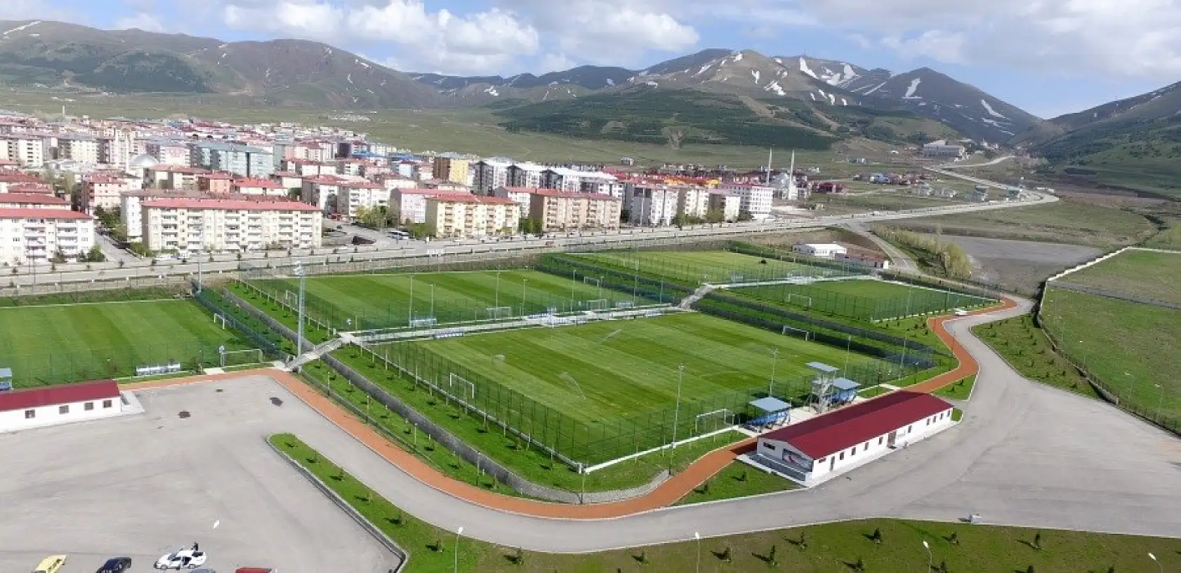 Konyaspor'un kupa yürüyüşü Erzurum'da başladı