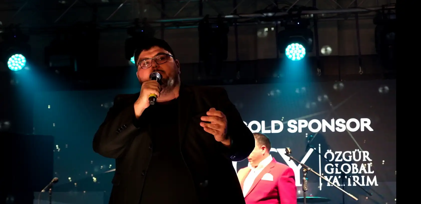 Salonda boş yer kalmadı! Konya'daki organizasyon gündeme oturdu...