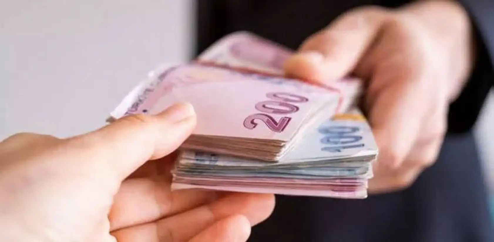 Emeklilere bankalardan dev promosyon: Ağustos 2026'da ödemeler 35 bin TL'ye çıkıyor!