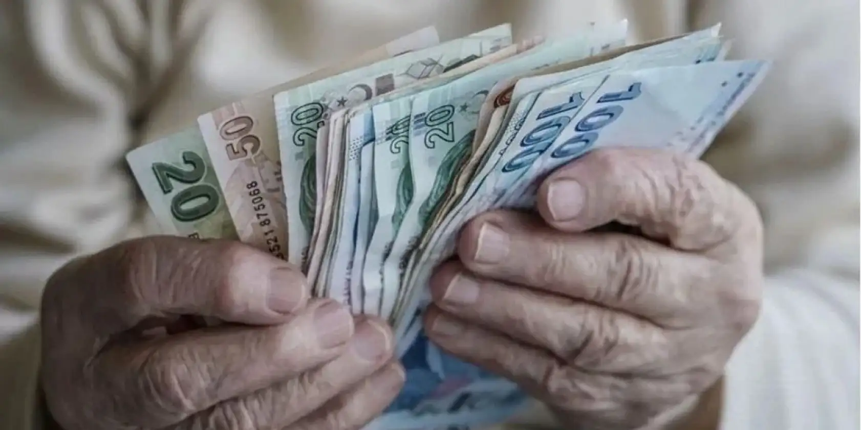 Emekliye Temmuz zammı sürprizi! En düşük emekli maaşı ne kadar olacak? İşte zam hesaplaması 2025