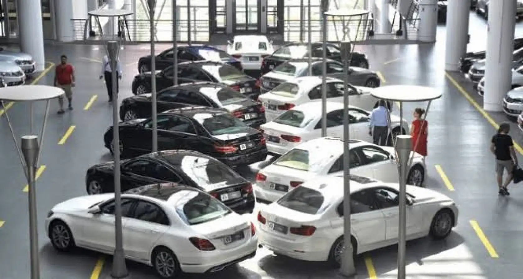 Araç kiralayacaklar dikkat! Yaş, kilometre ve depozitoda yeni kurallar geliyor