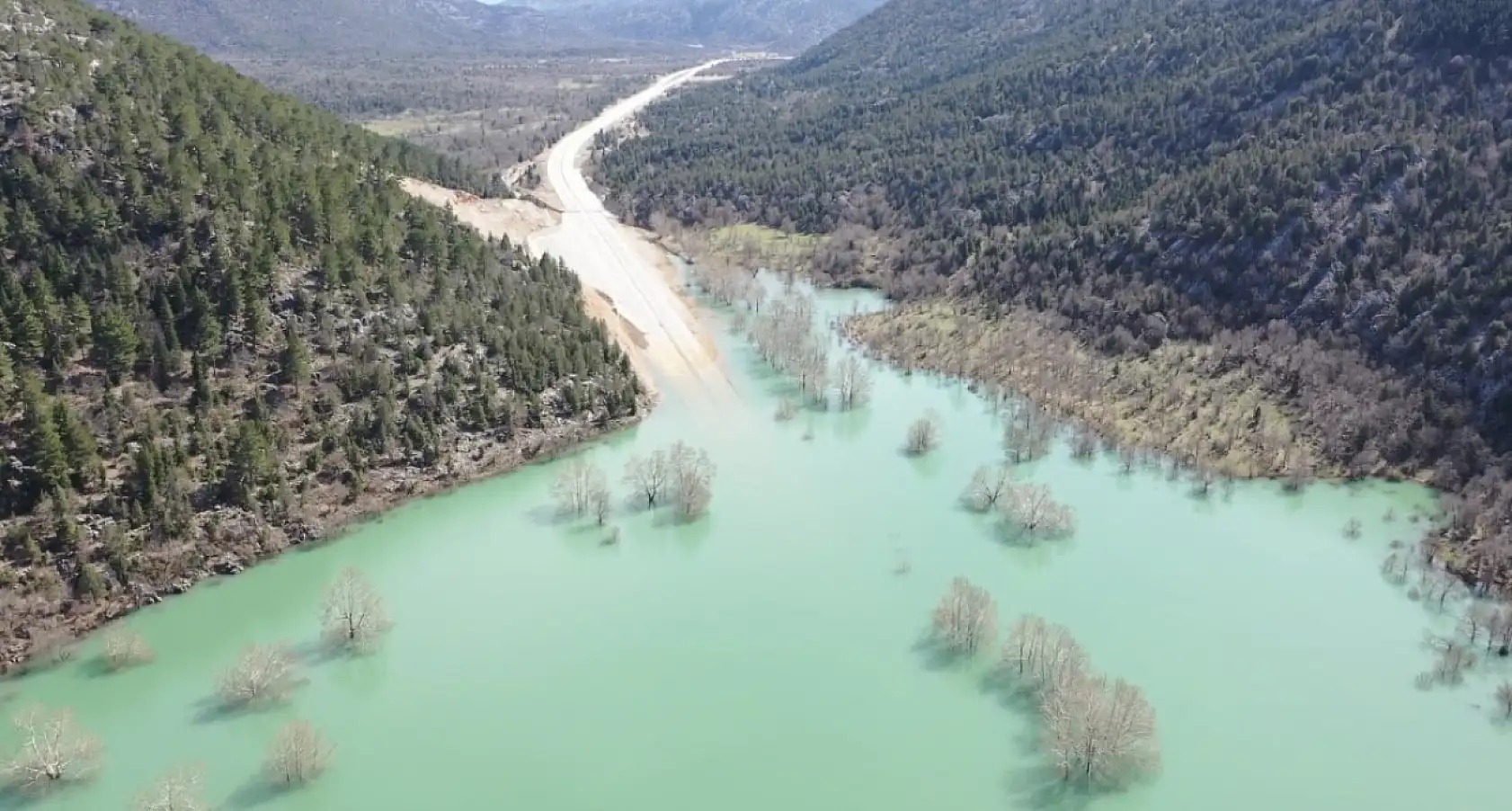 Konya'ya giden yol halen sular altında: Son durum dron ile görüntülendi