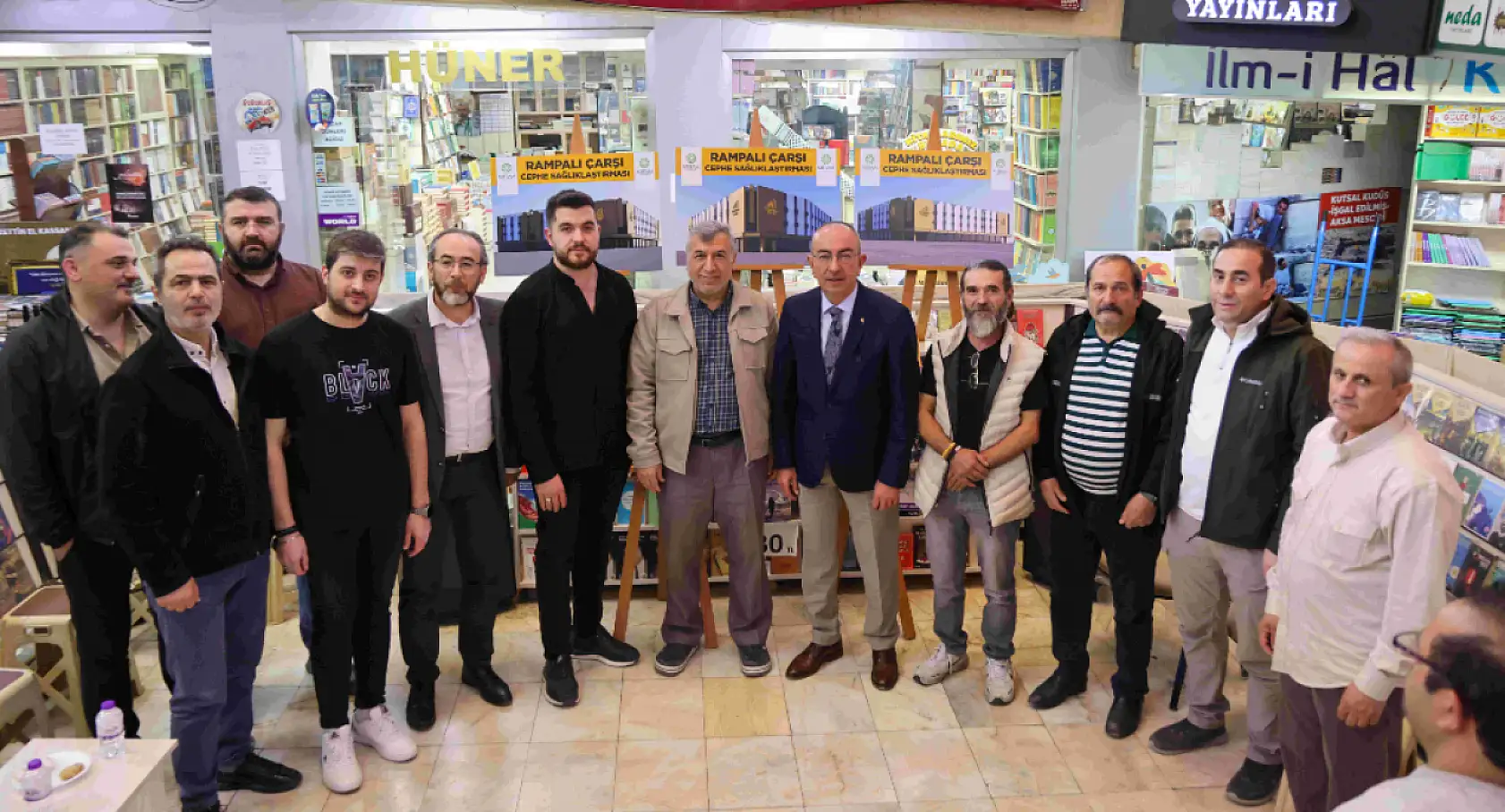 Konya'da yılların mekanı değişiyor: Başkan esnafla istişare etti!