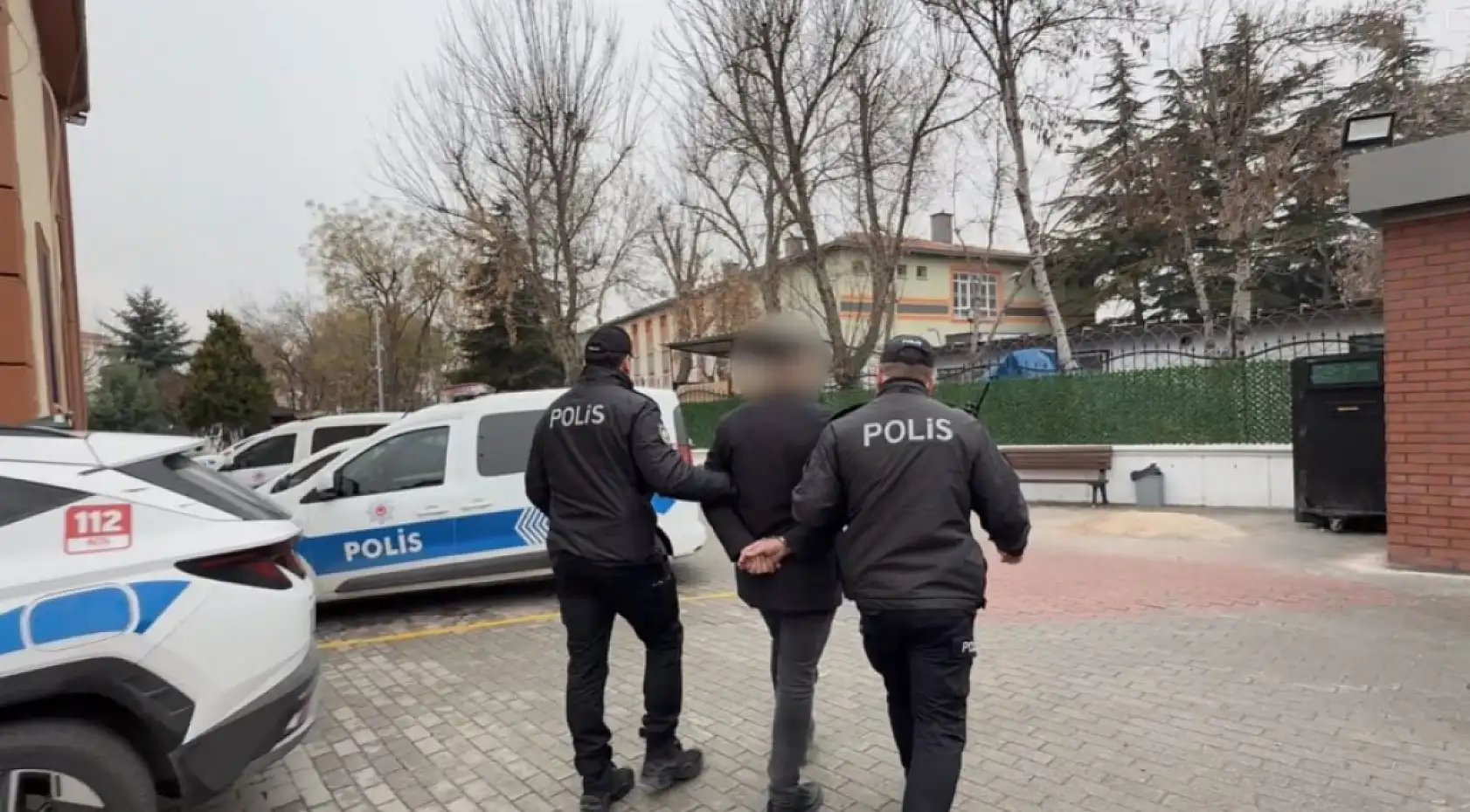 Konya'da alkollü sürücü 2 polisi yaraladı