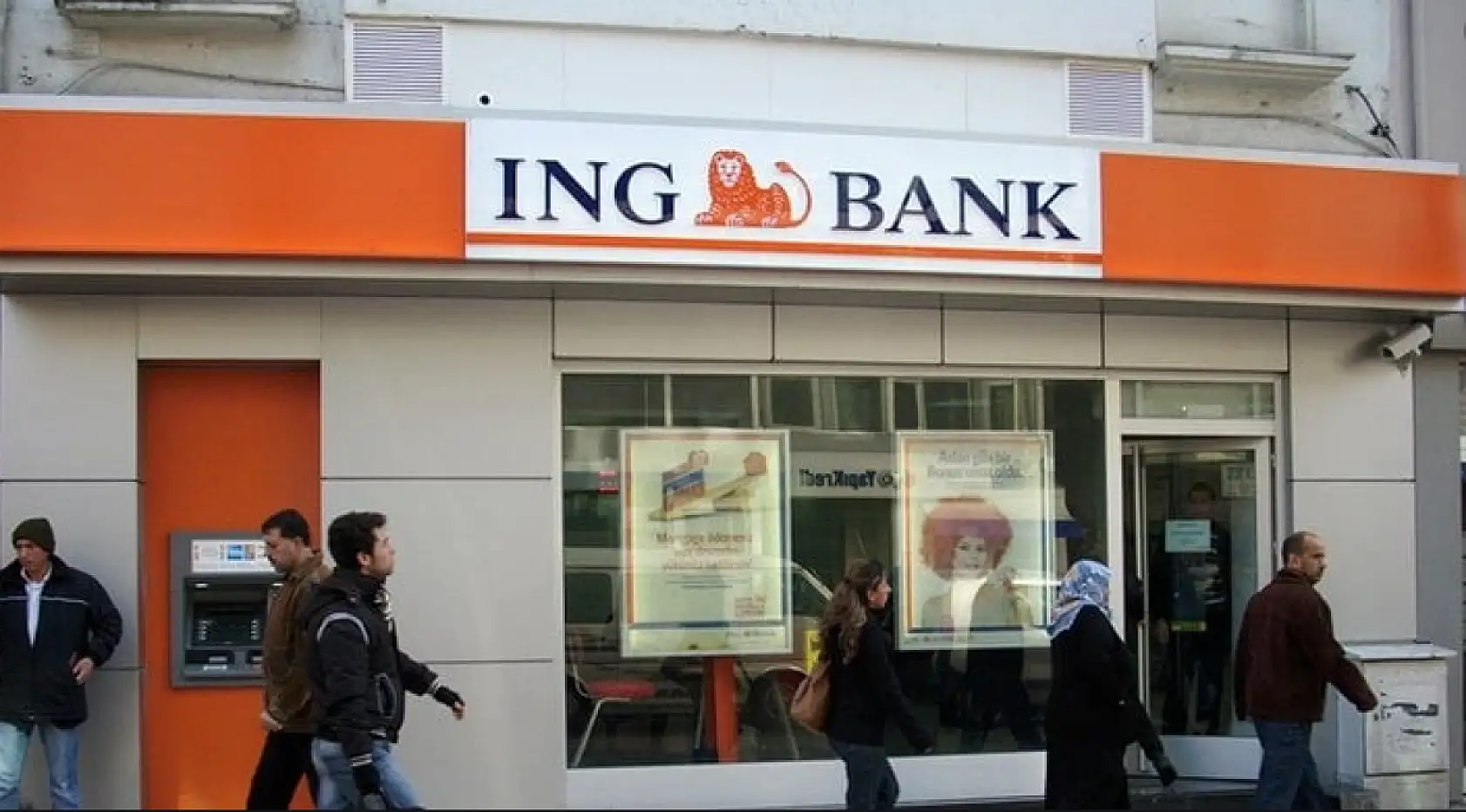 Bankalar çıldırdı! Bu banka başvuranlara 10.000 TL nakit veriyor