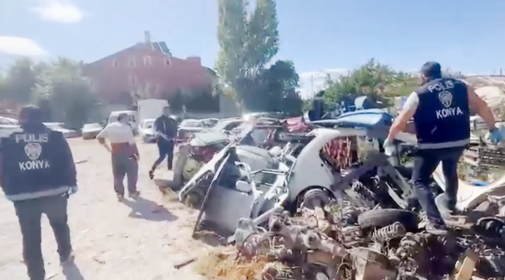 Konya'da 'change araç' çetesine büyük operasyon: 115 araca el konuldu! Piyasa değeri 95 milyon