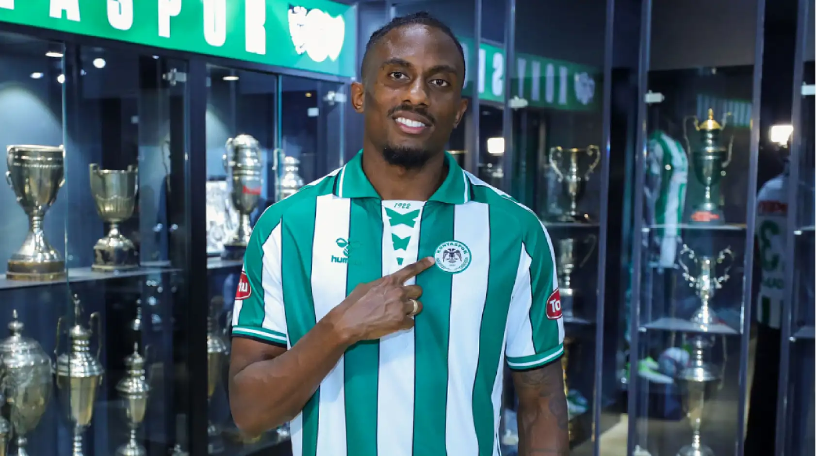 Konyaspor'un yeni transferlerini derledik! Peki artı ve eksi yönleri neler? İşte Anadolu Kartalı'nın kadrosuna kattığı oyuncuların detaylı analizi...