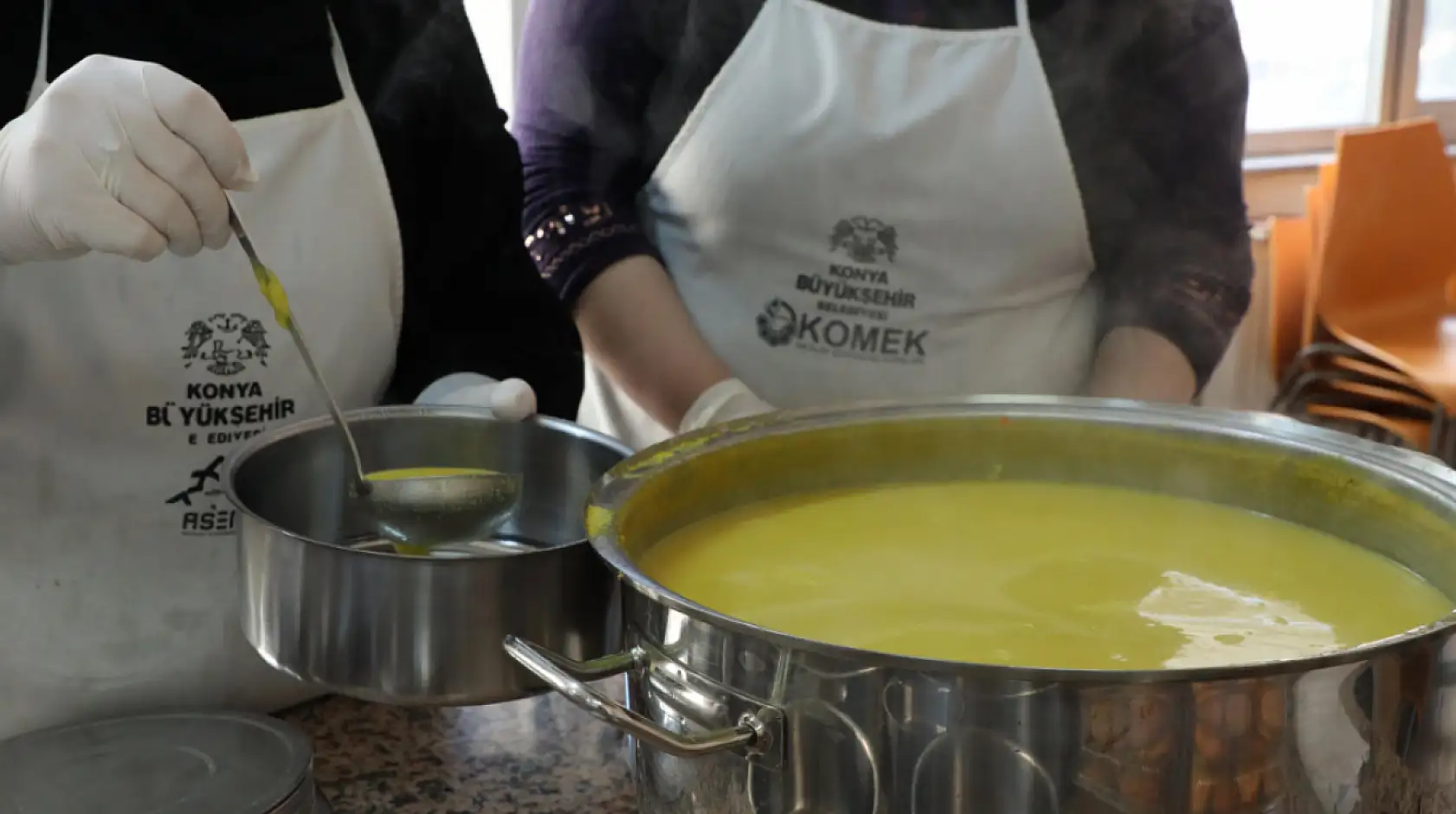 Konya'da Ramazan dayanışmasına KOMEK desteği
