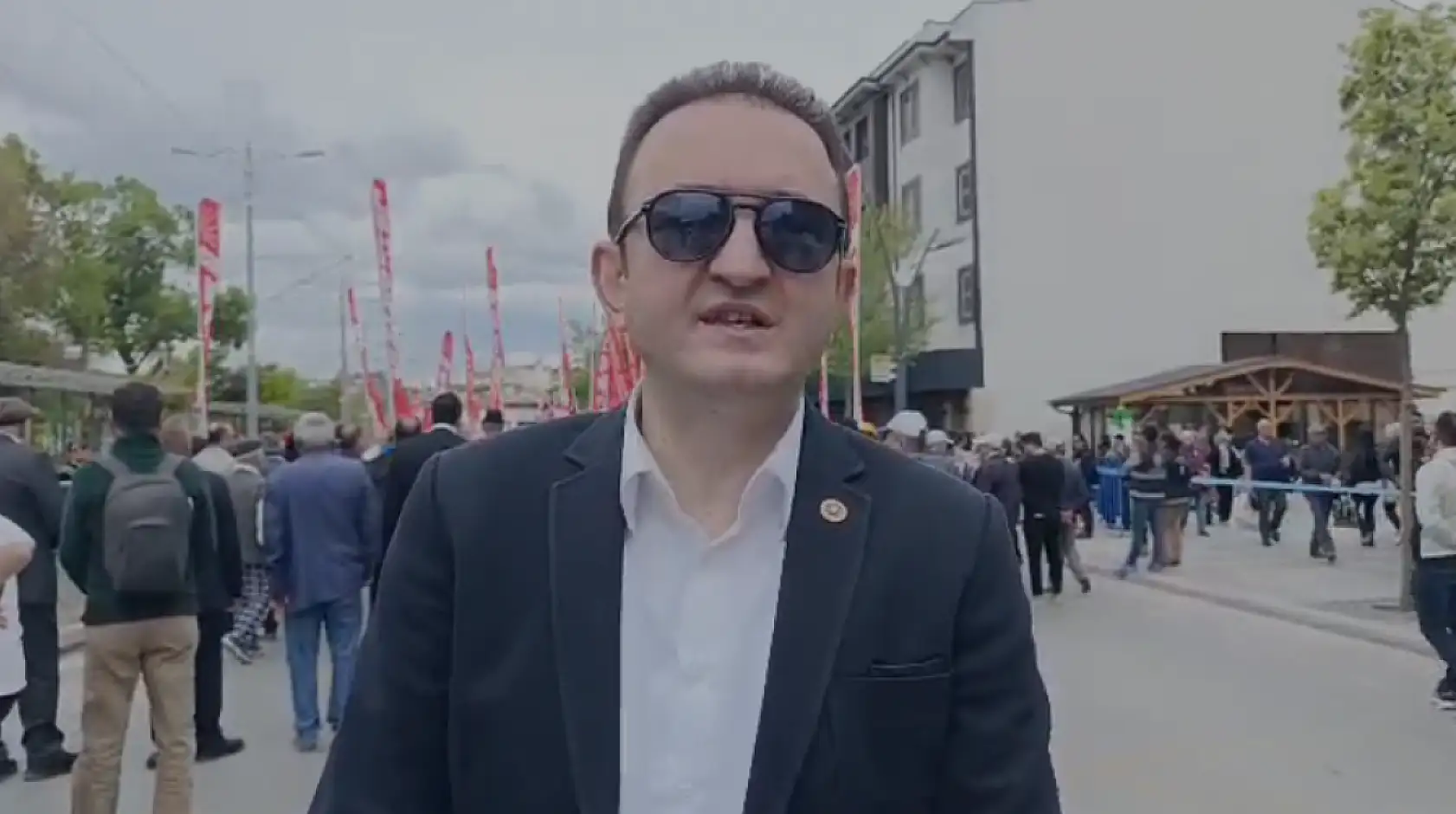 Konya'da binler sokakta: Vekil Bektaş, 'Emekçiler buruk'