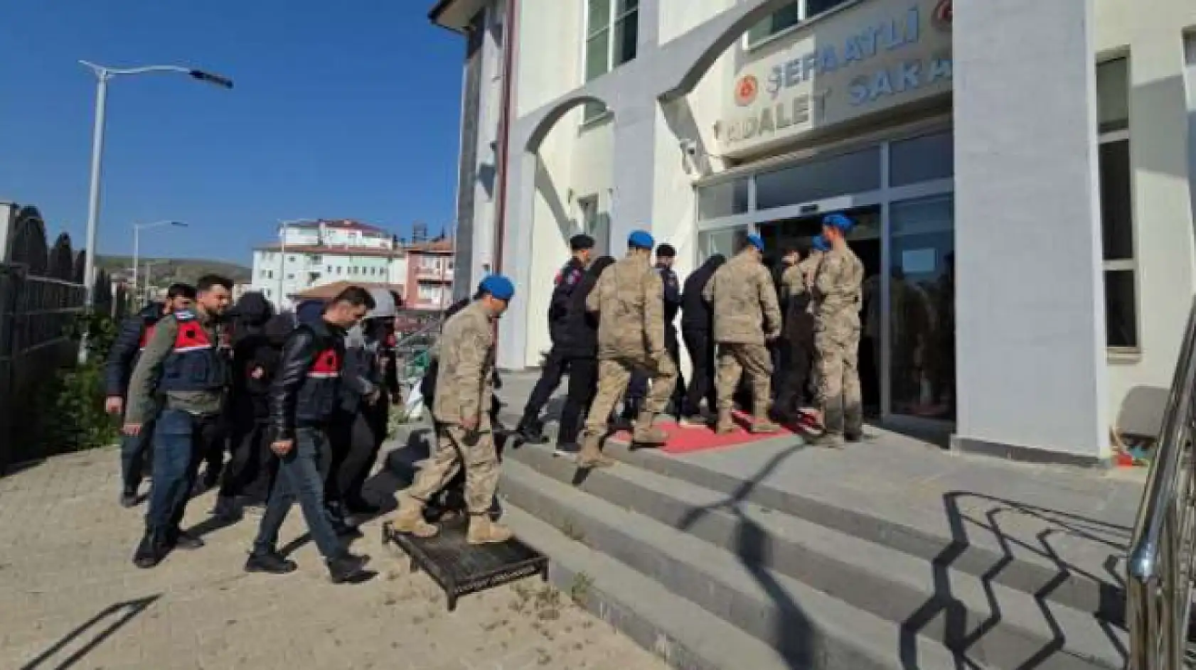 Konya'nın da içinde olduğu operasyonda milyonluk para trafiği ortaya çıktı