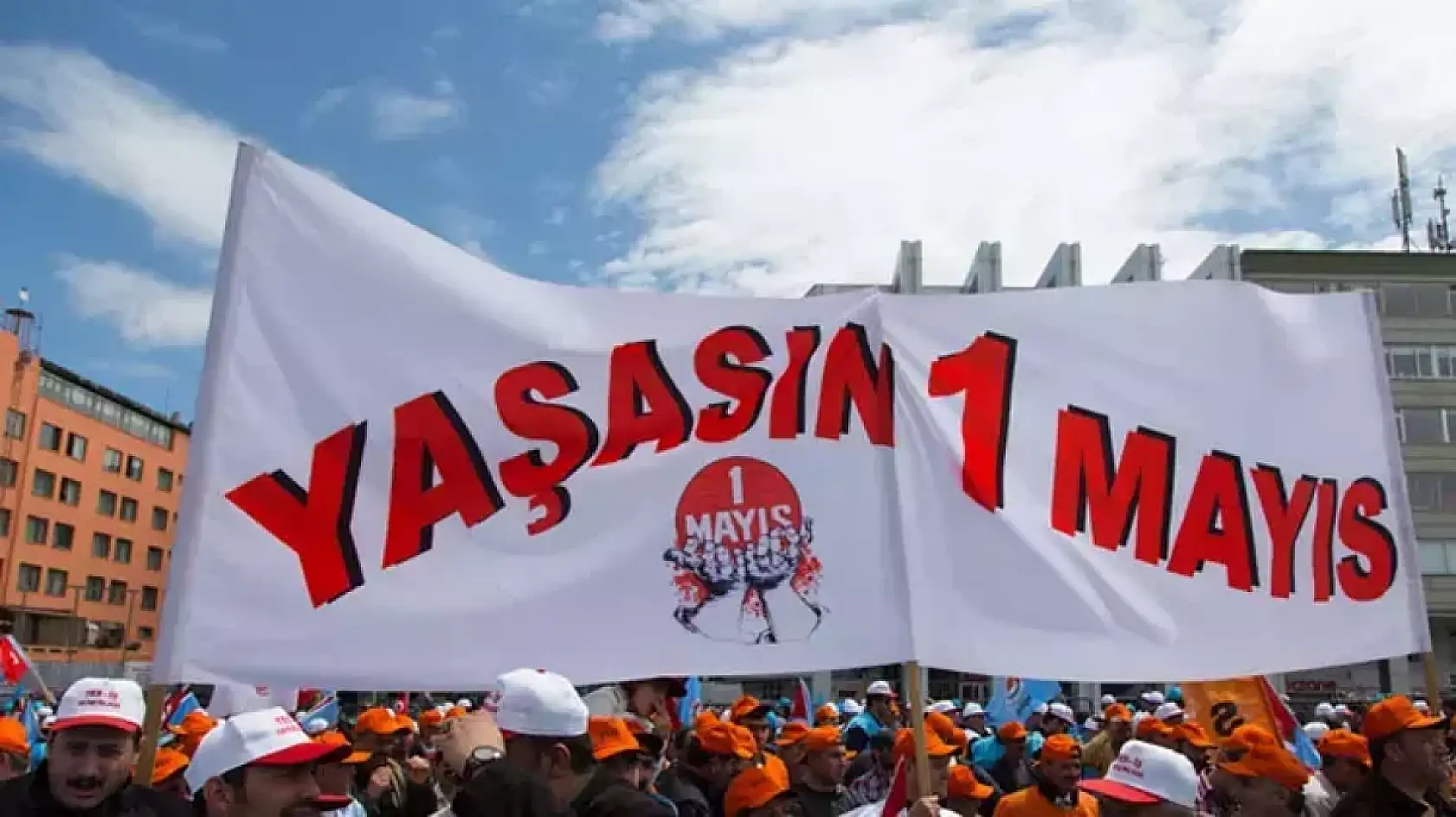 1 Mayıs resmi tatil mi? 1 Mayıs hangi güne denk geliyor? Bankalar, kargolar açık olacak mı?