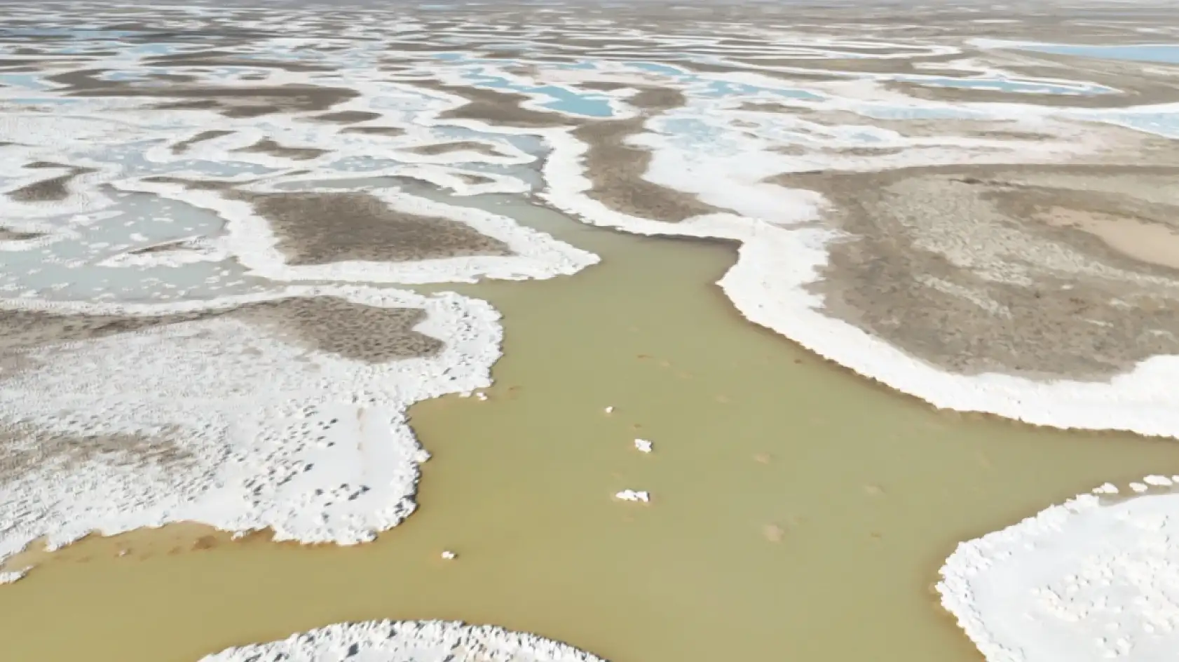 Konya havzasındaki 200 bin kuyu Tuz Gölü'nü kuruma eşiğine sürüklüyor