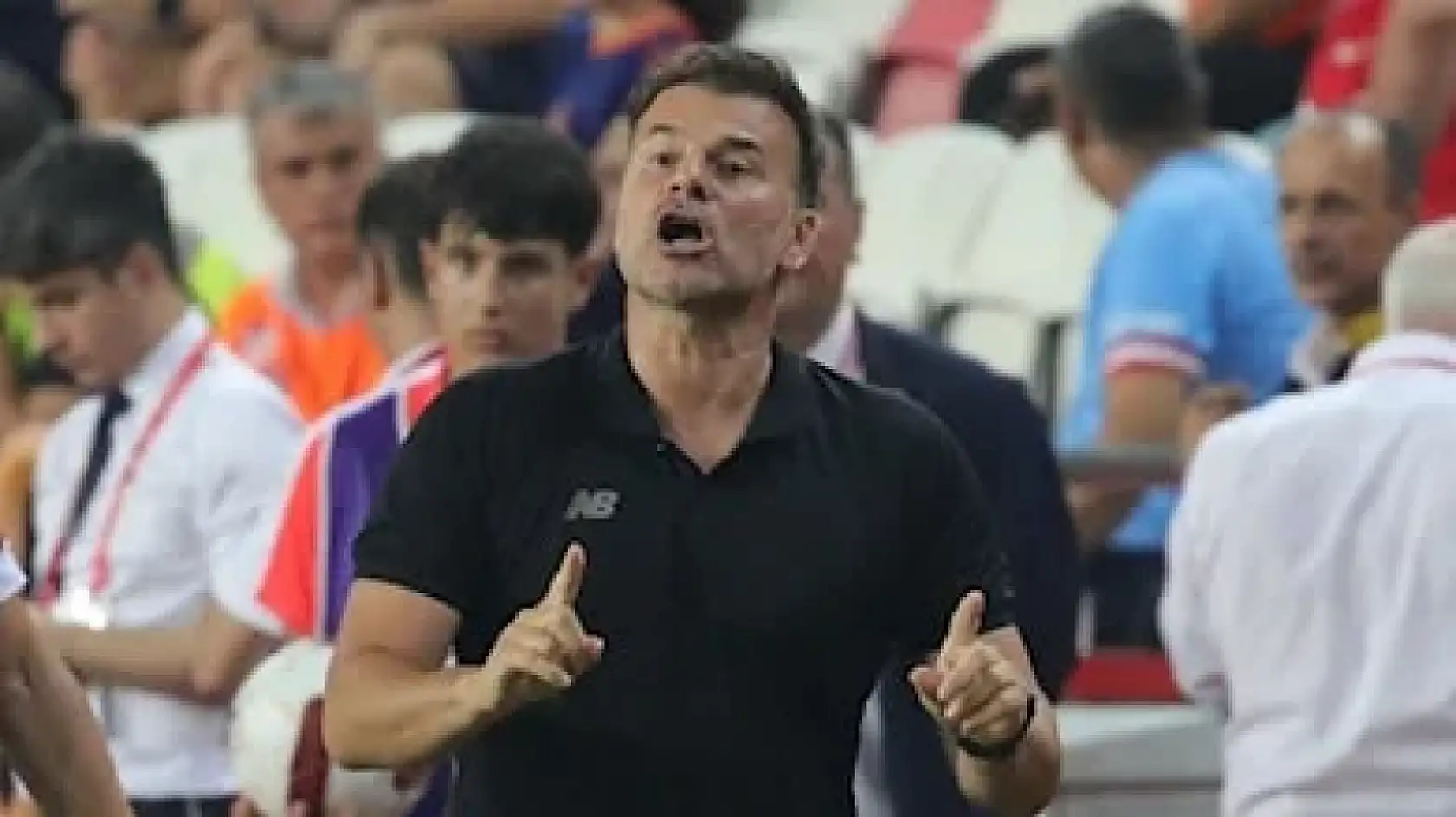 Mete Kazaz'dan Aleksandar  Stanojevic'e: Teknik direktör katkısı nerede?