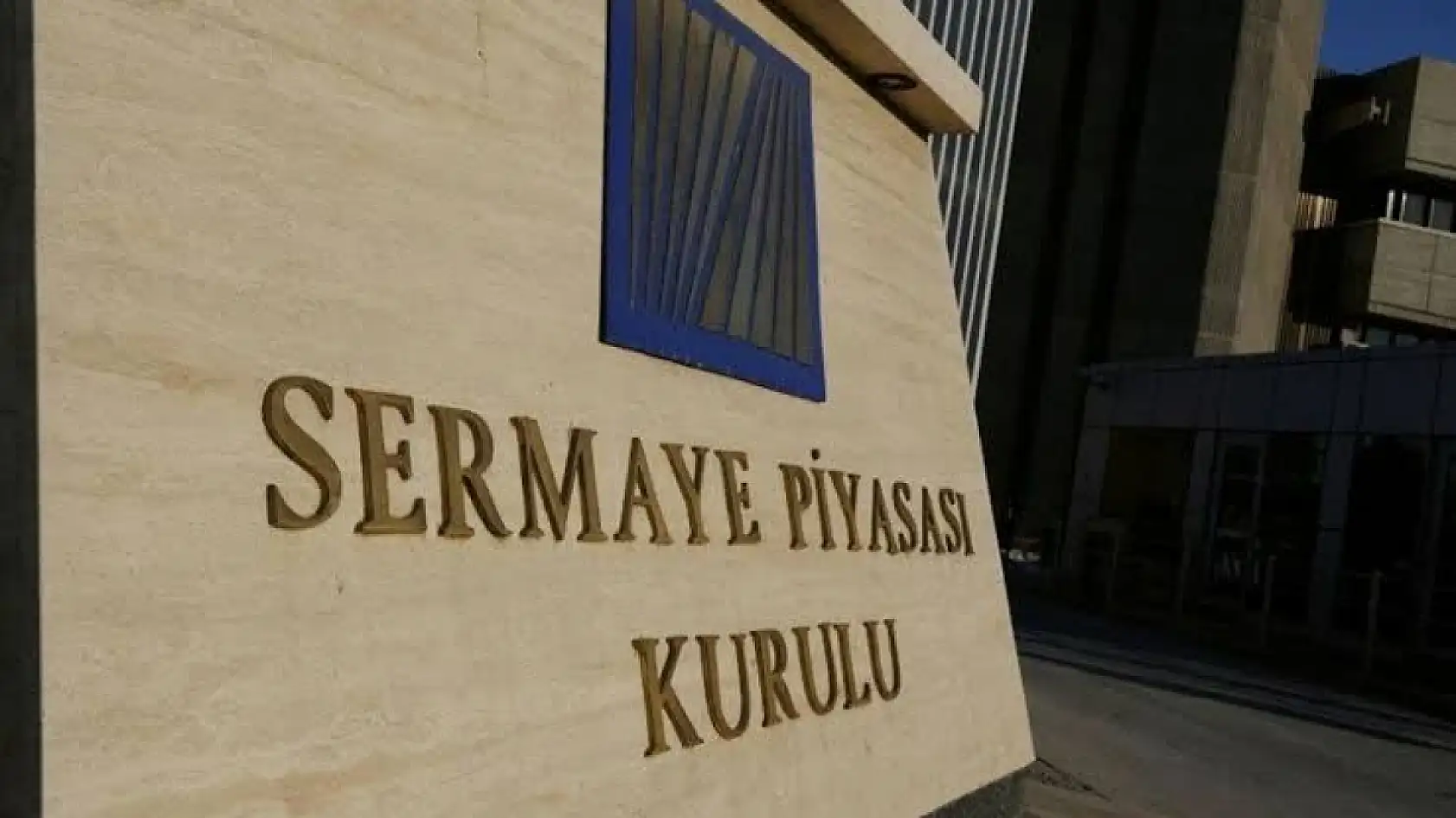 İslam Memiş altın, dolar ve fon krizini değerlendirdi: 'Paradan para kazanma yılı değil'