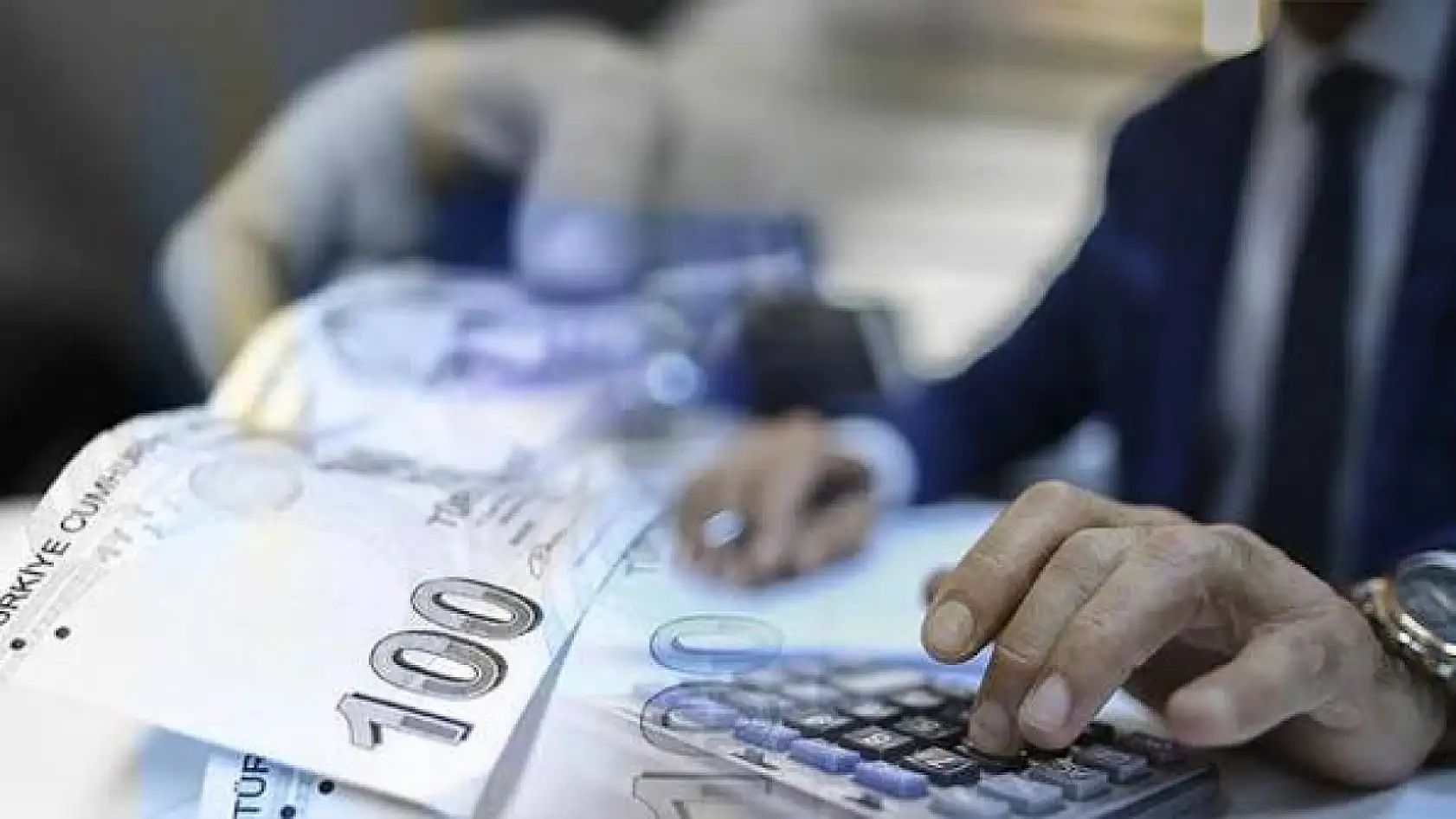Milyonların gözü kulağı TÜİK'teydi: Memur ve emeklinin temmuz zammı netleşti! İşte yeni maaş oranları