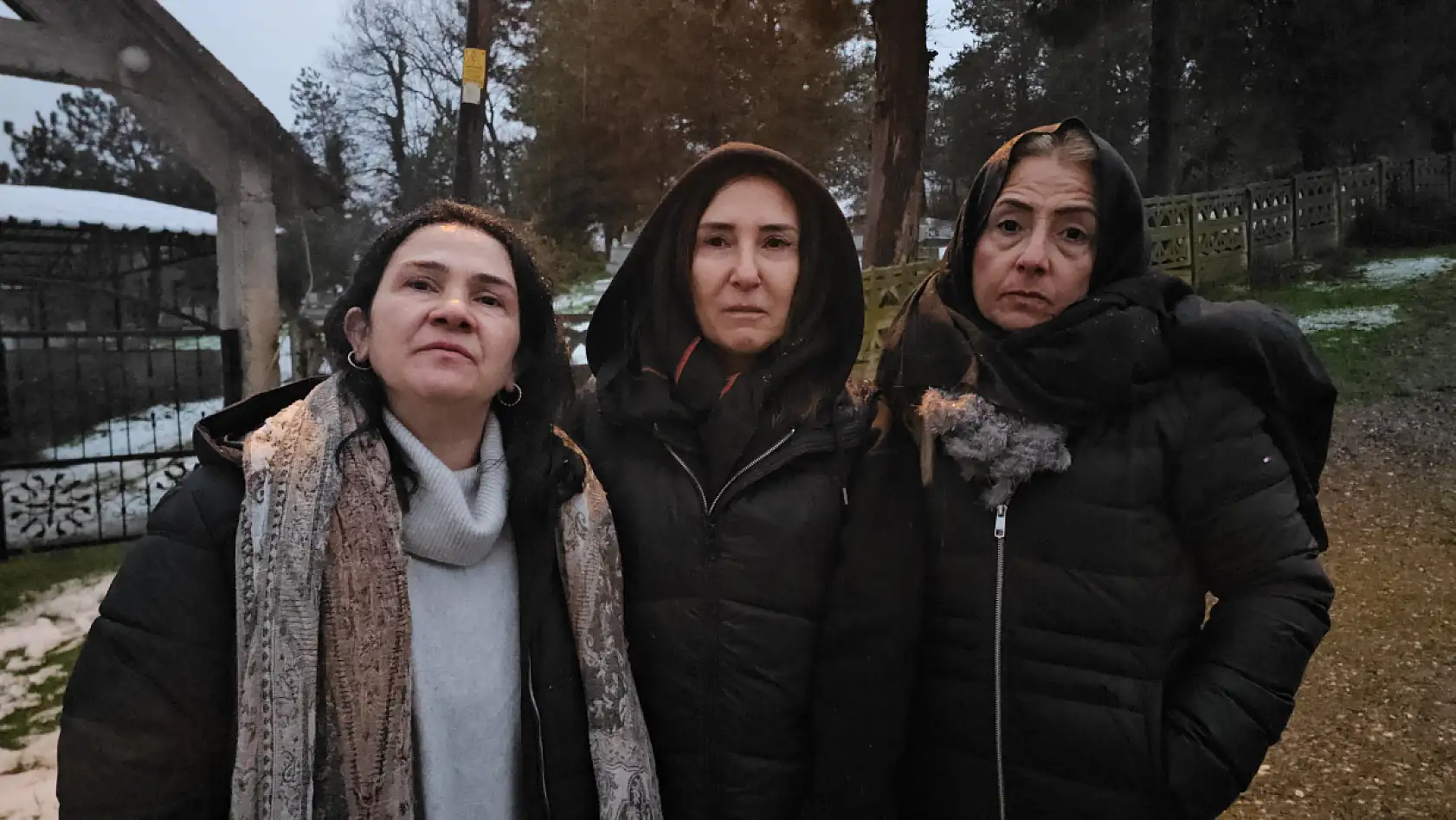 4 kardeşten 2'si acı gerçeği öğrendi! Oklar dedeye çevrildi