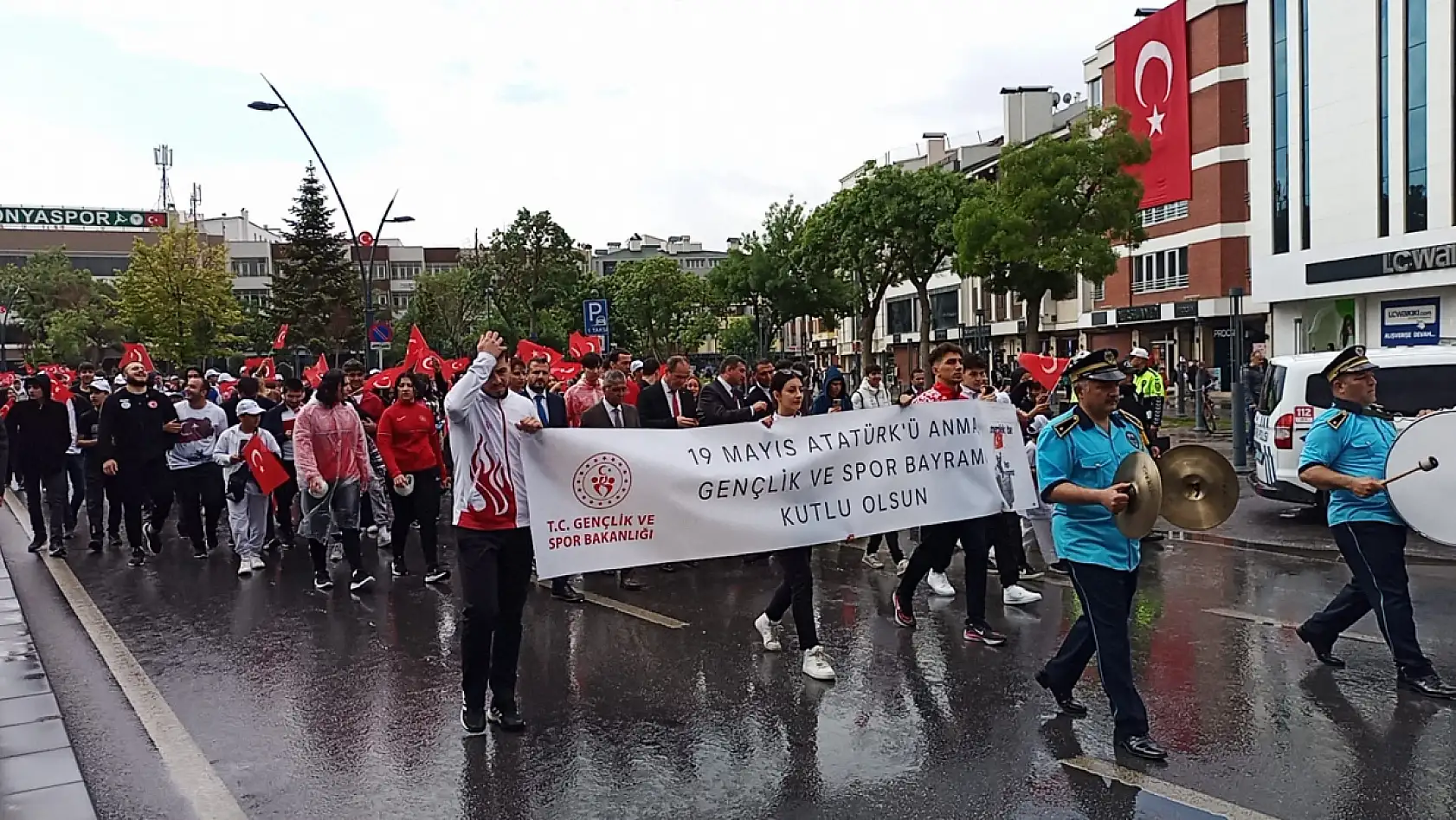 Konya'da 19 Mayıs yürüyüşü