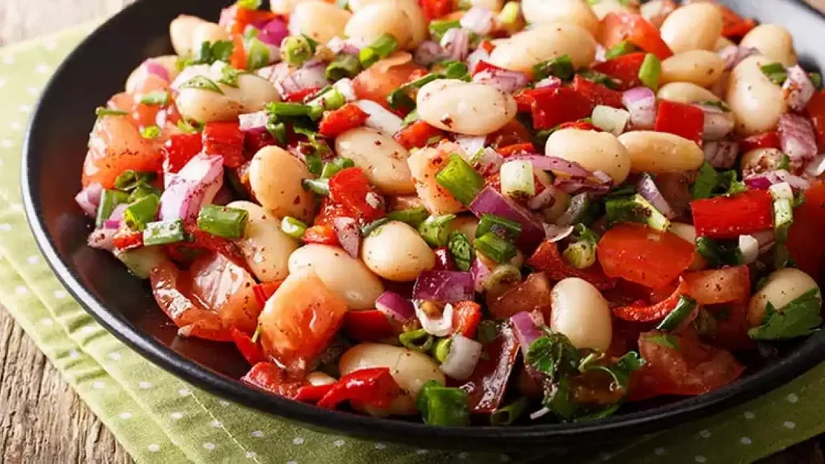 Dünya'nın en iyi salataları listesinde Türkiye de var: Piyaz ve Kısır zirveye yaklaşıyor!