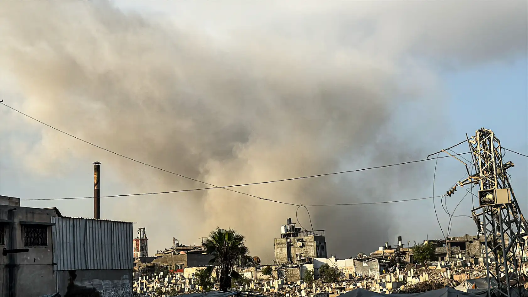 Gazze'ye yönelik saldırılar sürüyor