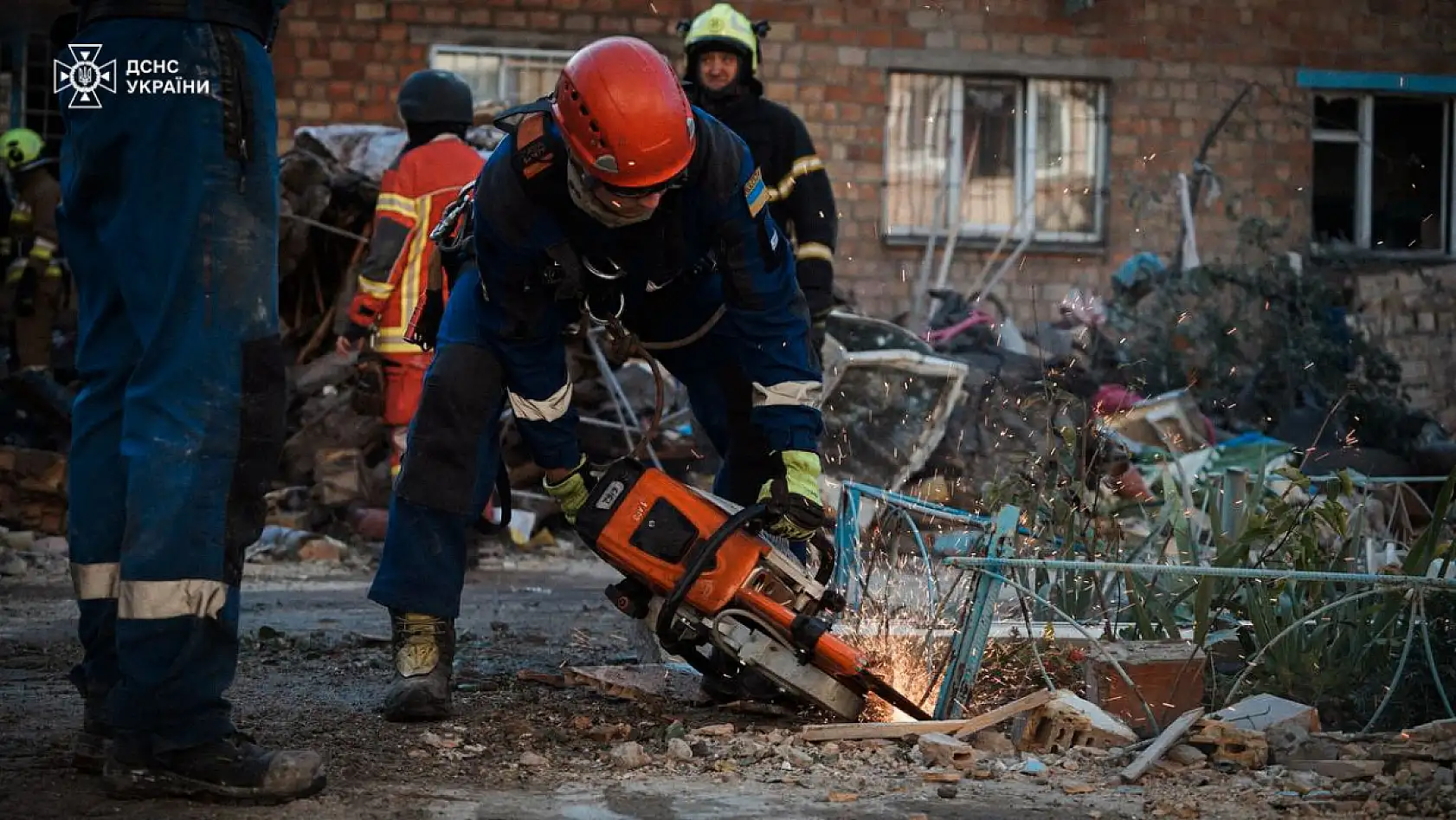 Rusya'dan Kiev'e saldırı: 8 kişi hayatını kaybetti