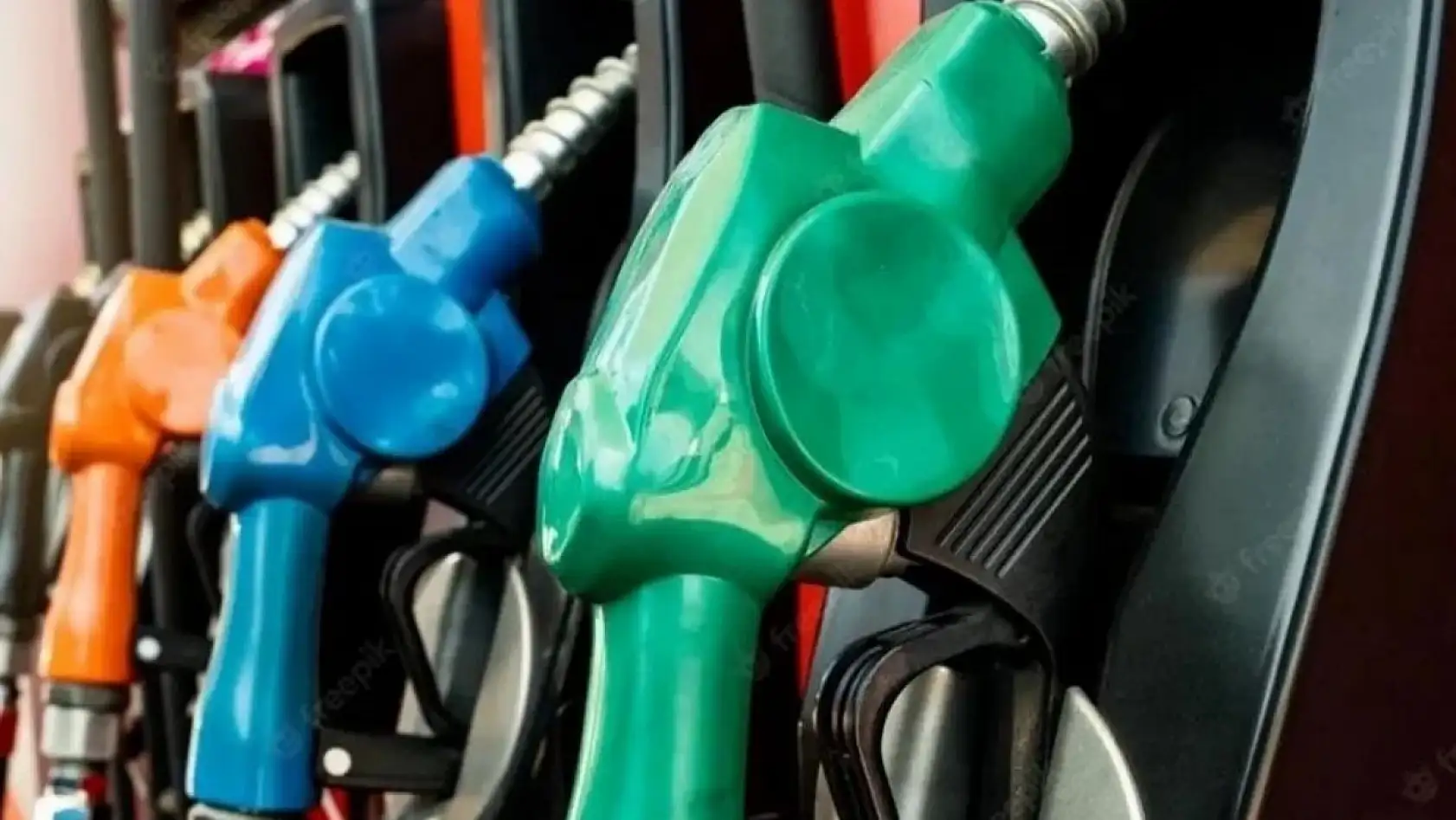 Akaryakıtta tabelalar değişiyor! Benzine indirim kapıda: Konya'da kaç TL olacak?