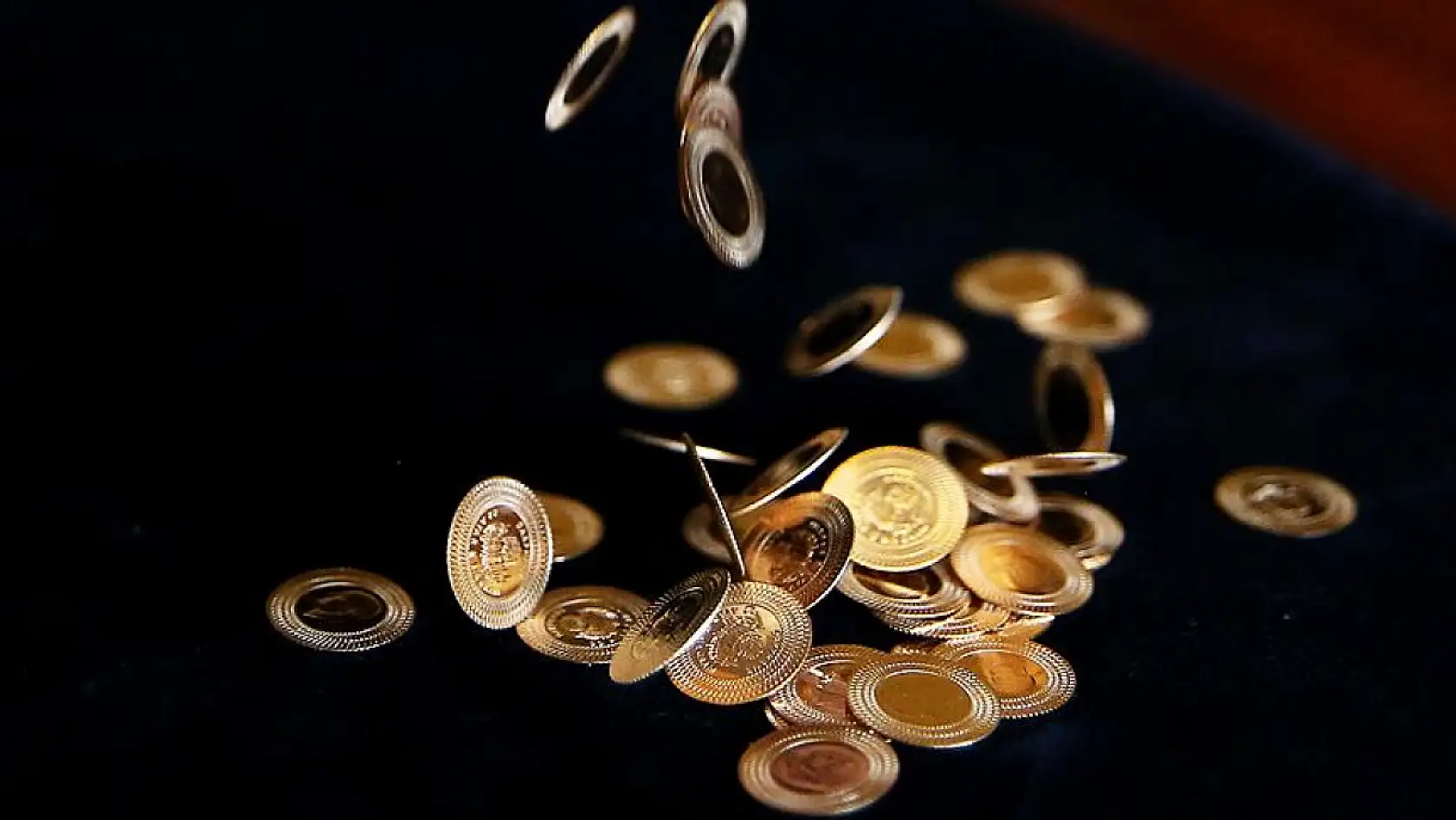 Piyasalarda altın şoku: Gram altın 40 TL birden düştü! İşte güncel altın fiyatları