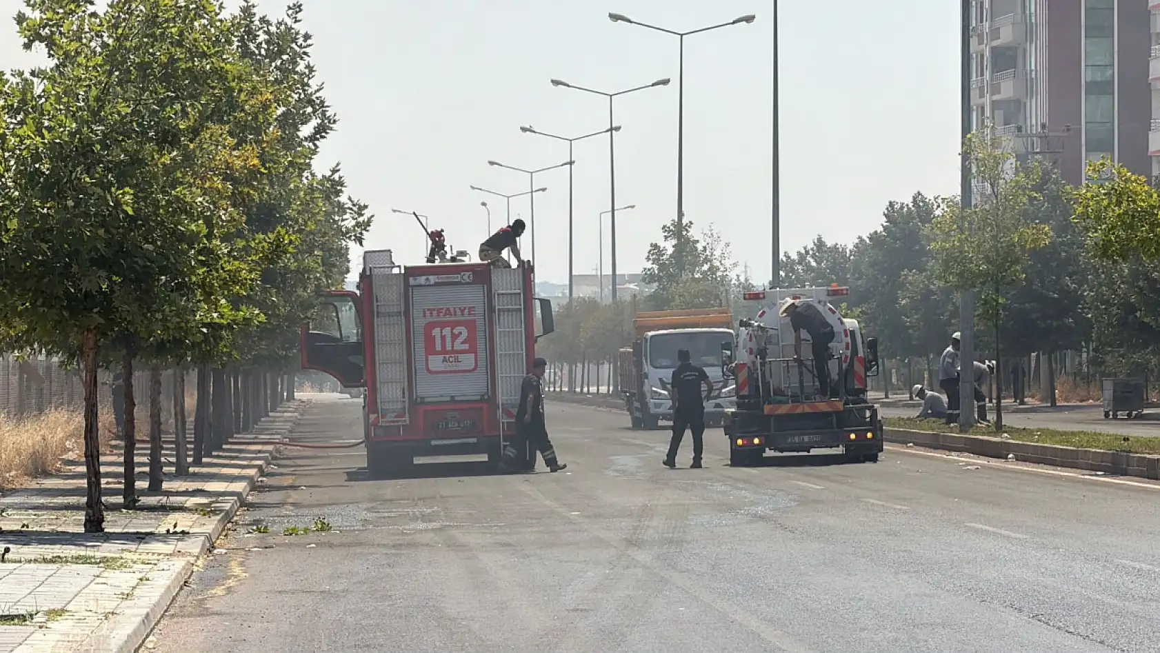 400 dönümlük arazi alevlere teslim oldu