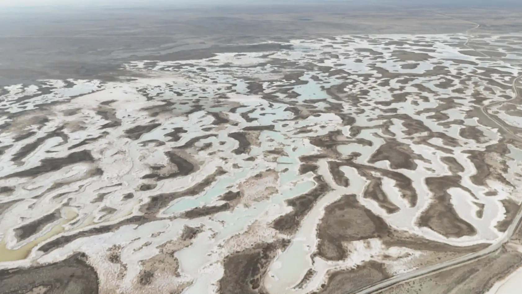 Konya havzasındaki 200 bin kuyu Tuz Gölü'nü kuruma eşiğine sürüklüyor
