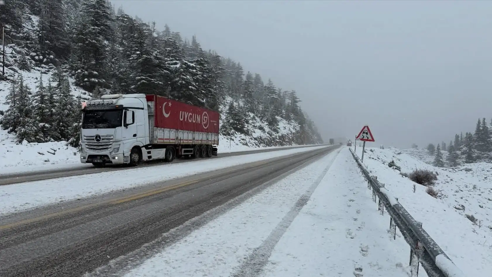 Konya'da kar yağışı sonrası doğaseverler o mekana akın etti!